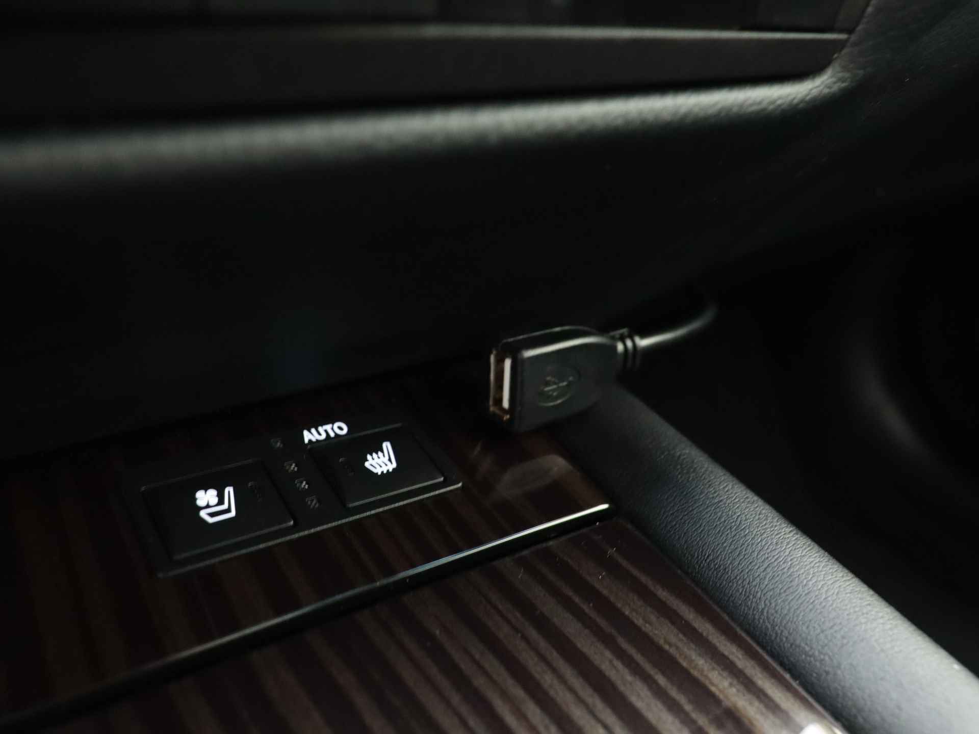 Lexus GS 300h President | Stoelventilatie & Verwarming | Mark Levinson Audio | - 38/51