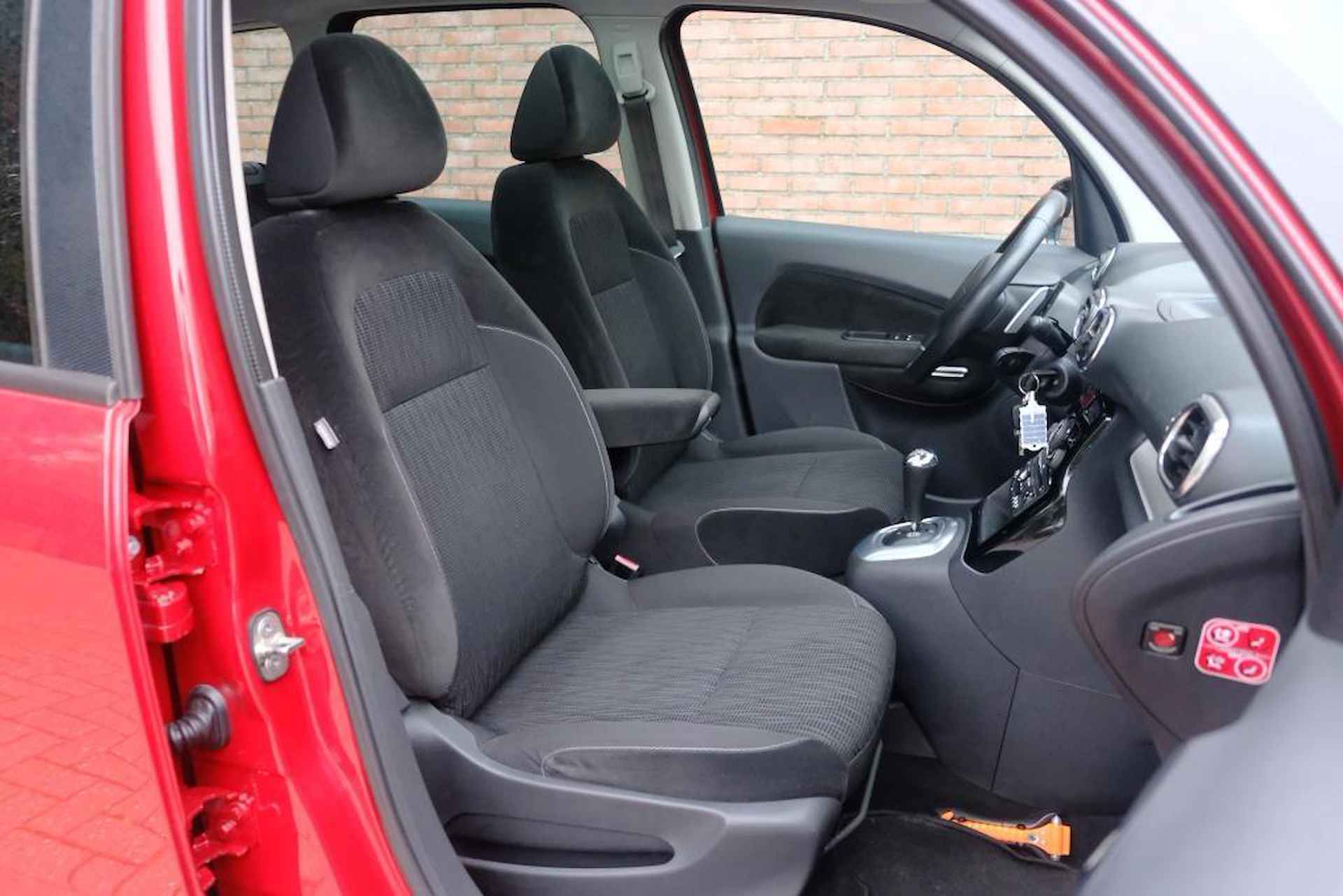 Citroen C3 Picasso 1.6 VTi 120pk Aut. Exclusive | Navi | Climate | PDC | Panoramadak | Trekhaak - 2/24