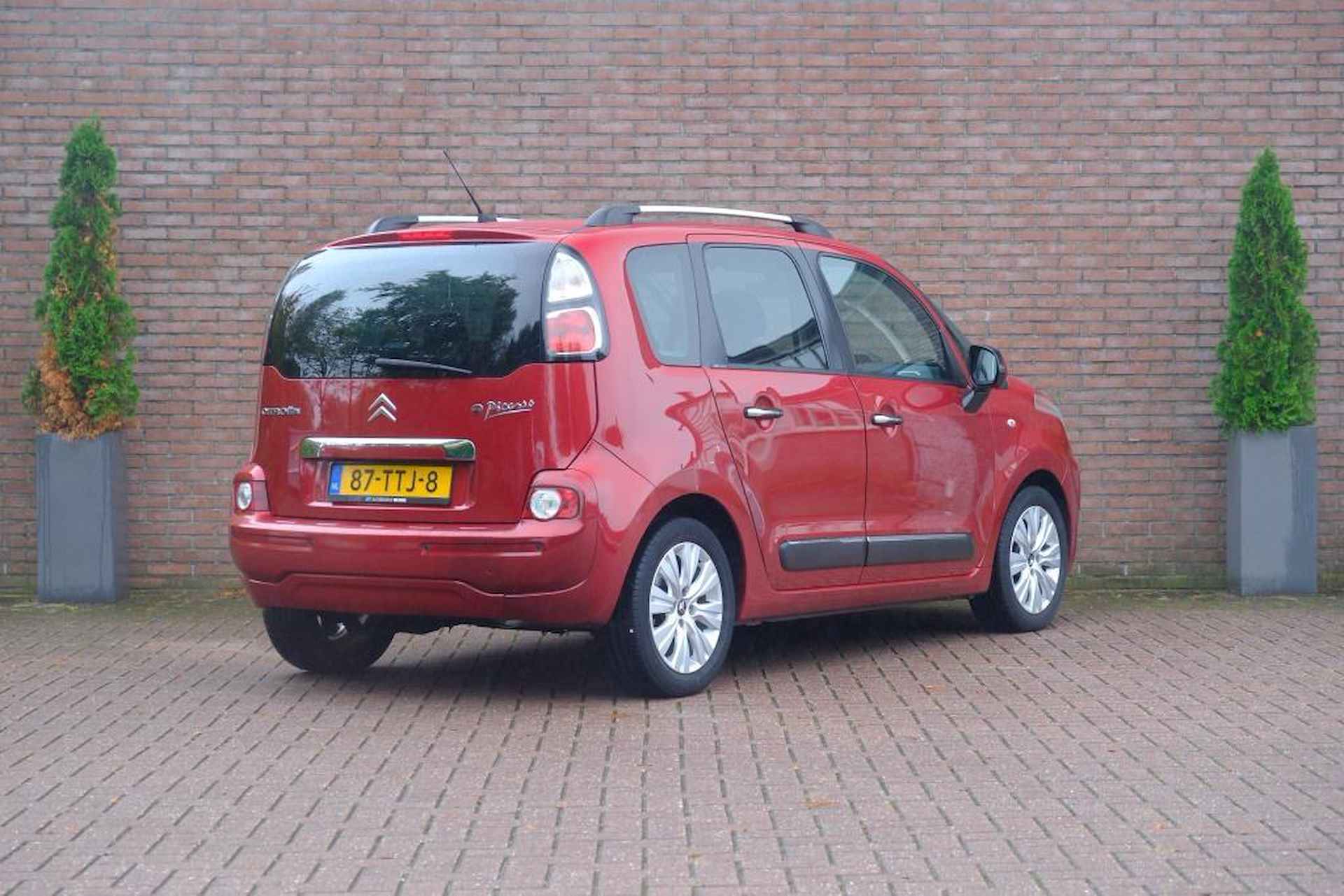 Citroen C3 Picasso 1.6 VTi 120pk Aut. Exclusive | Navi | Climate | PDC | Panoramadak | Trekhaak - 23/24