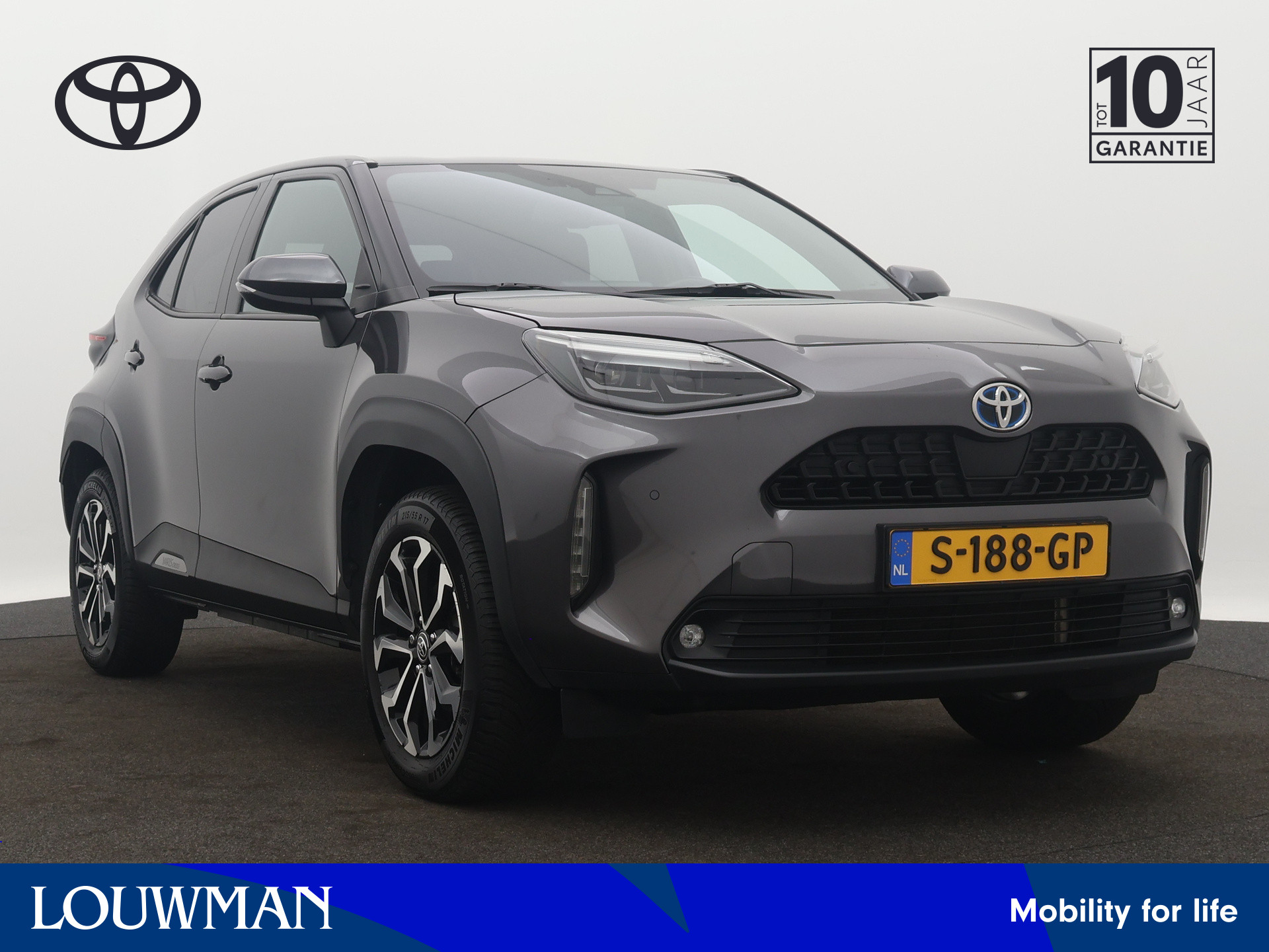 Toyota Yaris Cross 1.5 Hybrid AWD Dynamic Plus Limited | Trekhaak | Dodehoekdetectie | Voorstoelen verwarmd | Parkeersensor voor en achter |