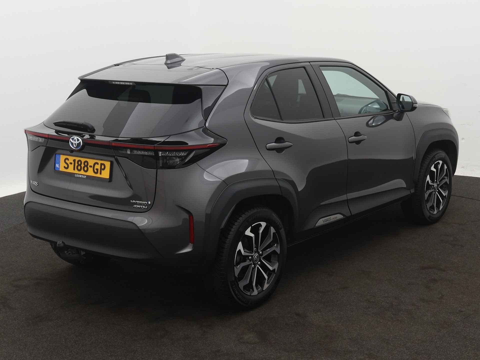 Toyota Yaris Cross 1.5 Hybrid AWD Dynamic Plus Limited | Trekhaak | Dodehoekdetectie | Voorstoelen verwarmd | Parkeersensor voor en achter | - 17/49