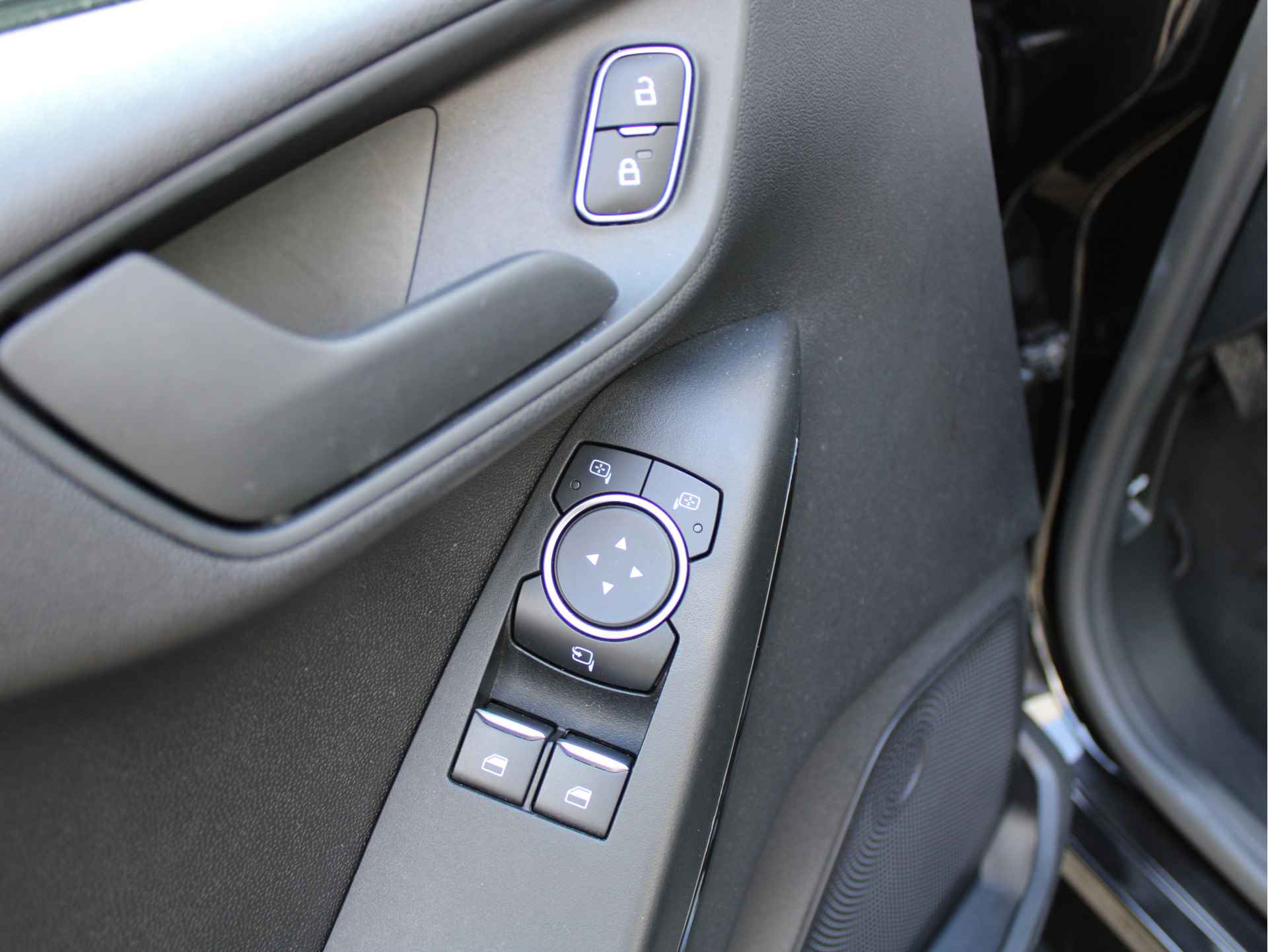 Ford Fiesta 1.0 EcoBoost Connected 1e Eig/Parkeersensoren V+A/Airco/Cruise/Inparkeren/AndroidAuto/AppleCarplay/Bluetooth - 7/60