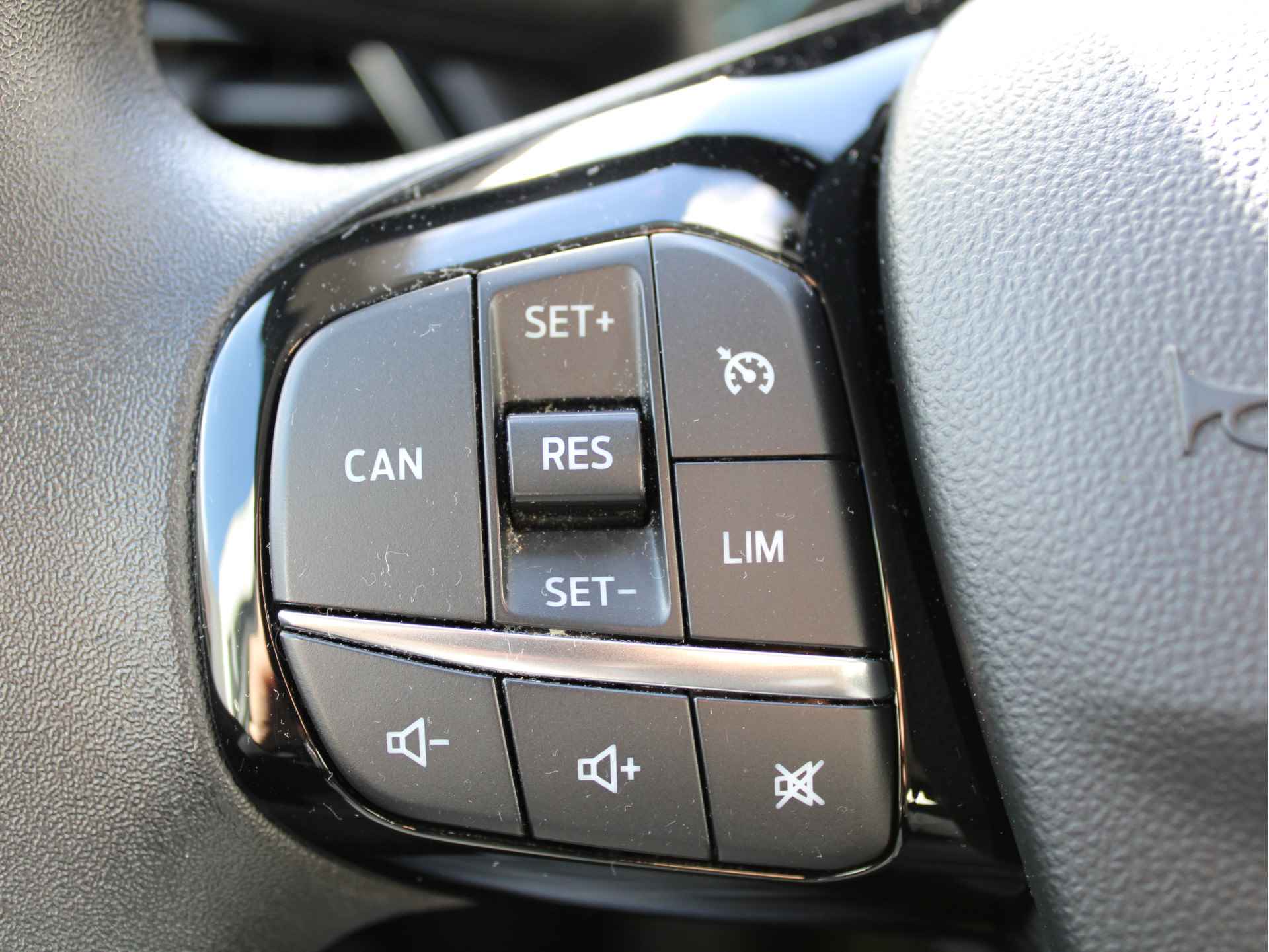 Ford Fiesta 1.0 EcoBoost Connected 1e Eig/Parkeersensoren V+A/Airco/Cruise/Inparkeren/AndroidAuto/AppleCarplay/Bluetooth - 12/60