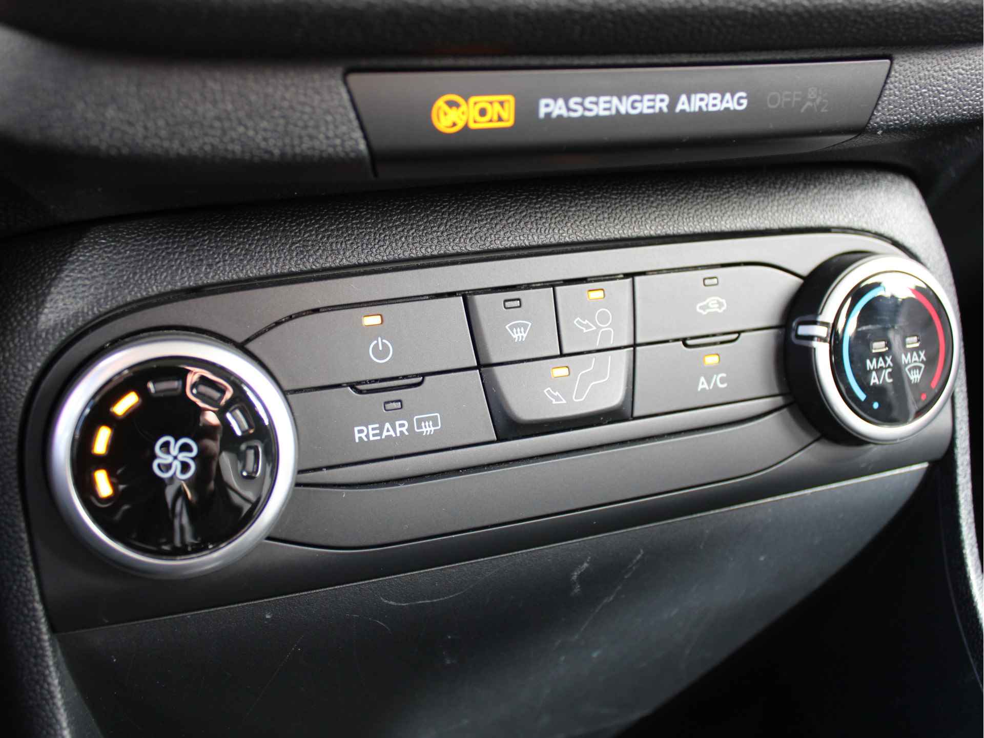 Ford Fiesta 1.0 EcoBoost Connected 1e Eig/Parkeersensoren V+A/Airco/Cruise/Inparkeren/AndroidAuto/AppleCarplay/Bluetooth - 31/60