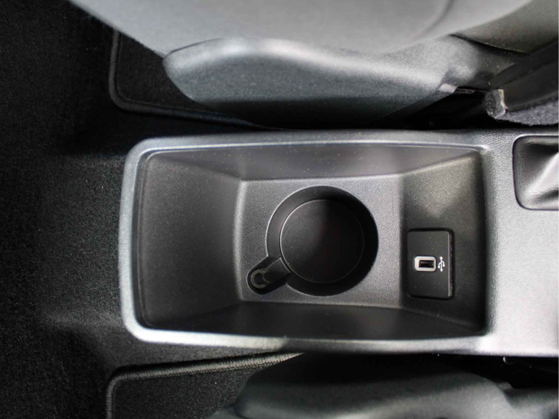 Ford Fiesta 1.0 EcoBoost Connected 1e Eig/Parkeersensoren V+A/Airco/Cruise/Inparkeren/AndroidAuto/AppleCarplay/Bluetooth - 33/60