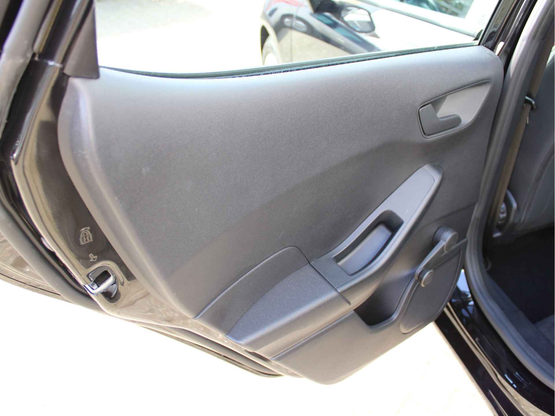 Ford Fiesta 1.0 EcoBoost Connected 1e Eig/Parkeersensoren V+A/Airco/Cruise/Inparkeren/AndroidAuto/AppleCarplay/Bluetooth - 34/60
