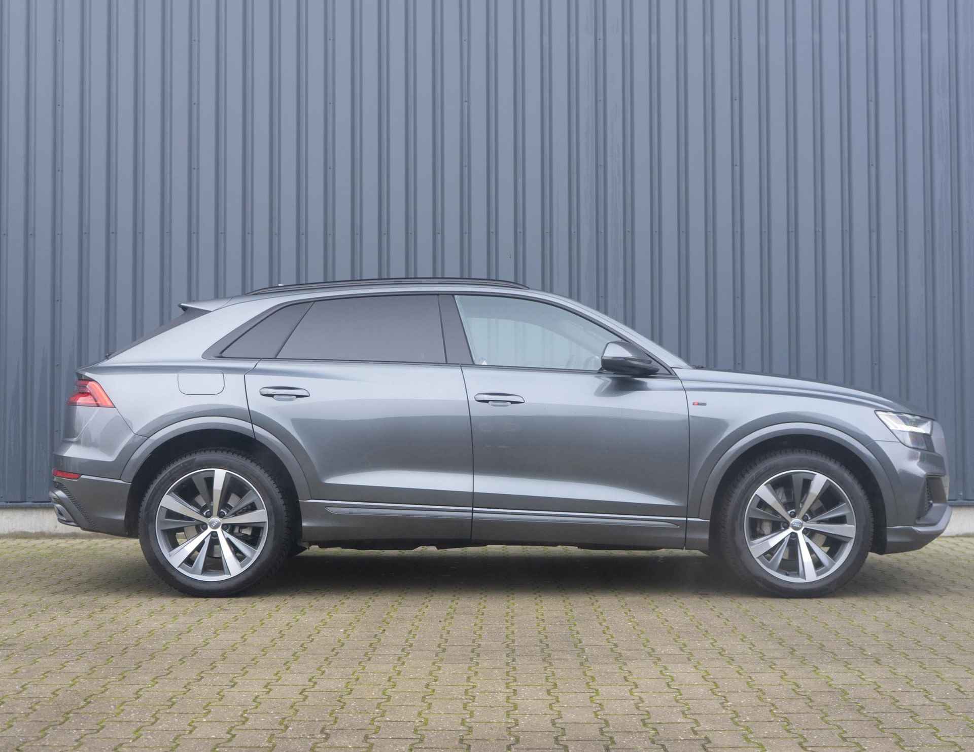 Audi Q8 50 TDI quattro S-Line | Panodak | Trekhaak | Luchtvering | Stoelverwarming | Keyless - 37/38