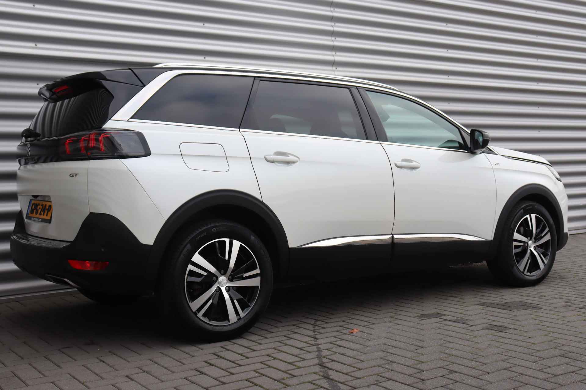 Peugeot 5008 1.2 PURETECH 130PK 7-ZITS GT PACK AUTOMAAT / NAVI / CLIMA / PDC / 18" LMV / CAMERA / KEYLESS / FULL-LED / ALCANTARA / WINTERPAKK - 7/46