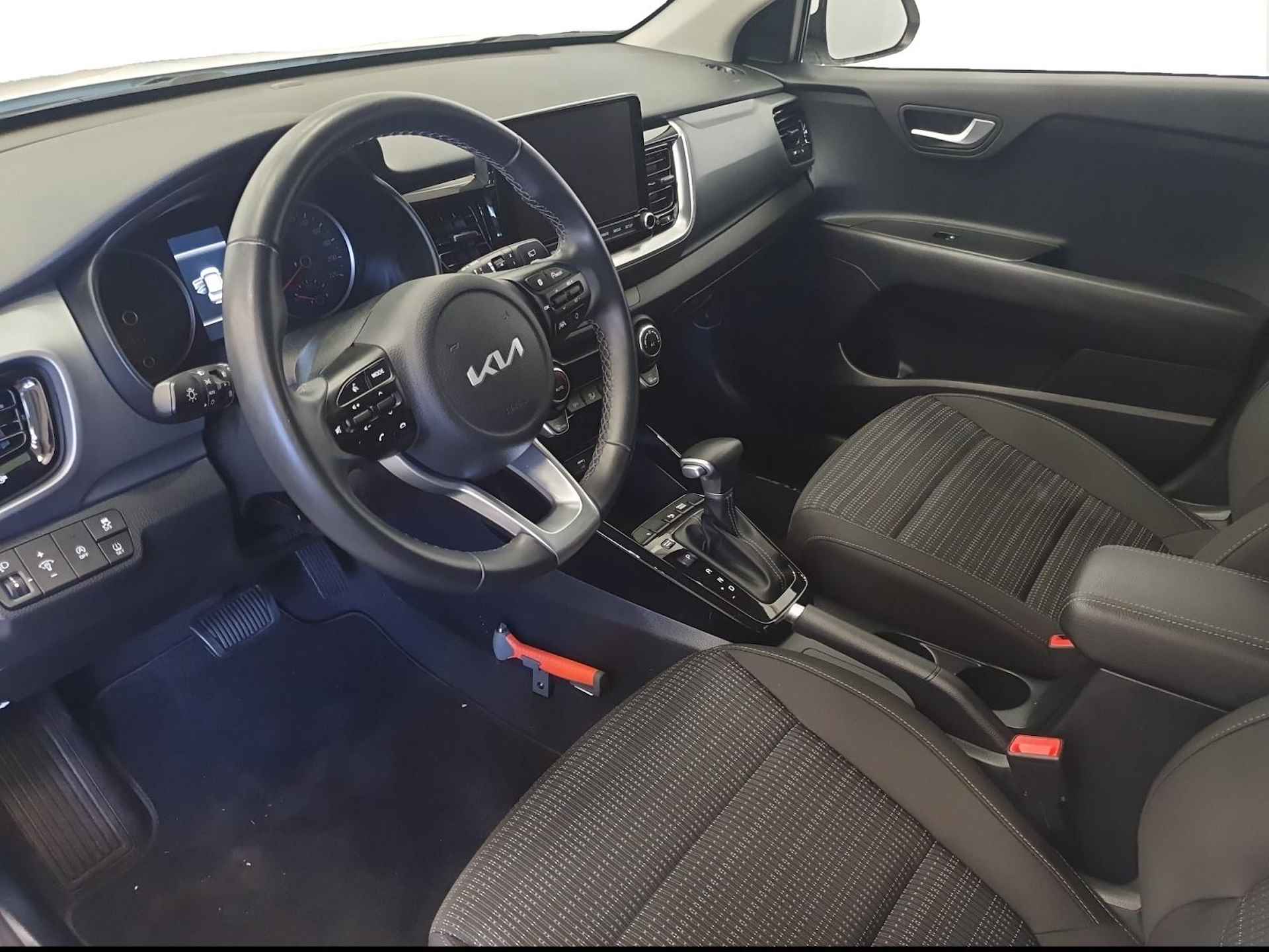 Kia Stonic 1.0 T-GDi MHEV DynamicPlusLine | Navigatie | Camera | Keyless met startknop | Climate control | Apple Carplay / android Auto | Getinte ramen achter | - 16/38