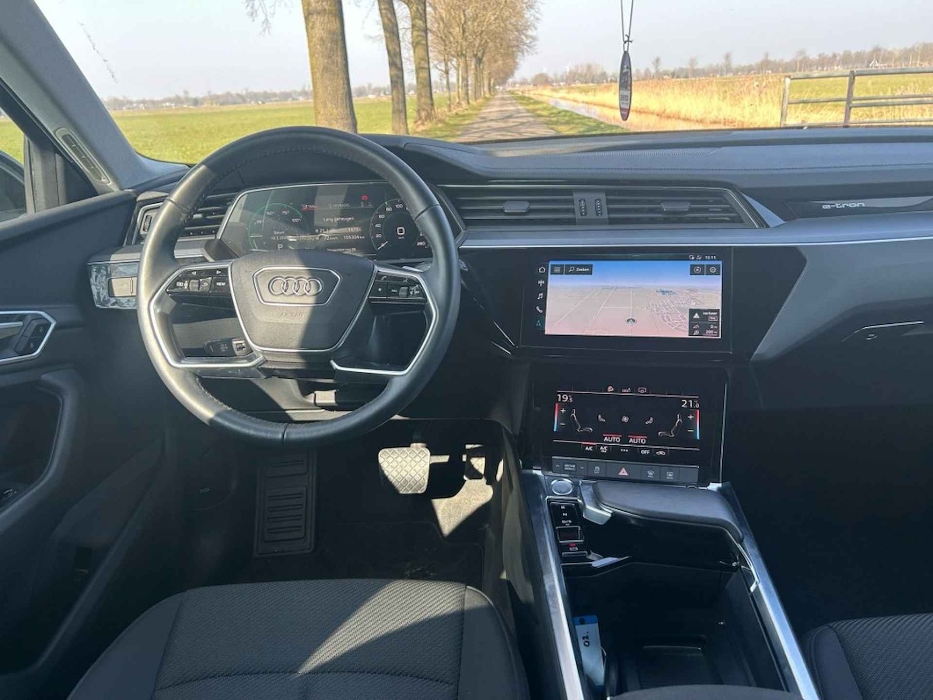 AUDI E-tron 55 quattro 95 kWh - Virtual Cockpit, Adaptive Cruise - Lane assi - 4/26