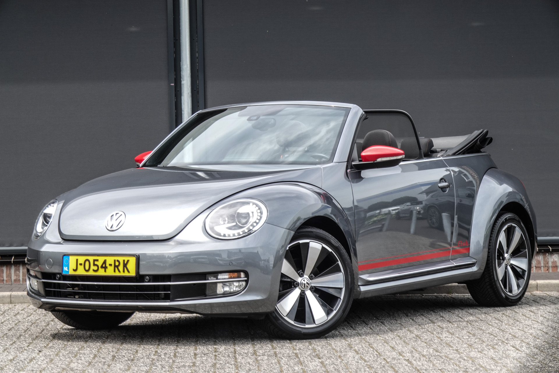 Volkswagen Beetle Cabriolet 1.4Tsi 150Pk DSG7 | Club | 18''