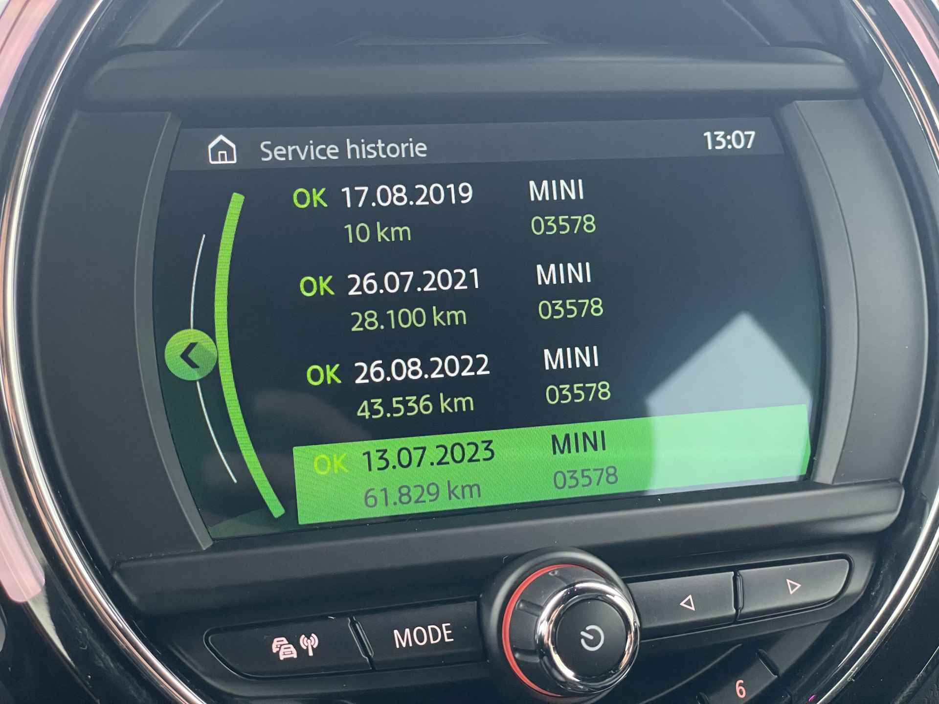 MINI Clubman 1.5 Cooper Chili | LED | Stoelverwarming | Parkeersensoren  | Apple Carplay | Cruise Control | - 12/37