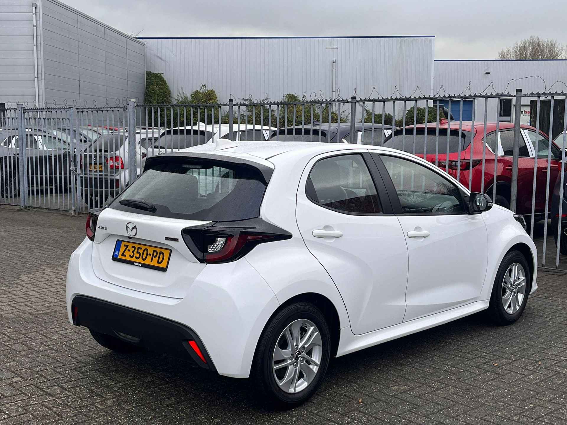 Mazda 2 Hybrid 1.5 Centre-line - 3/17