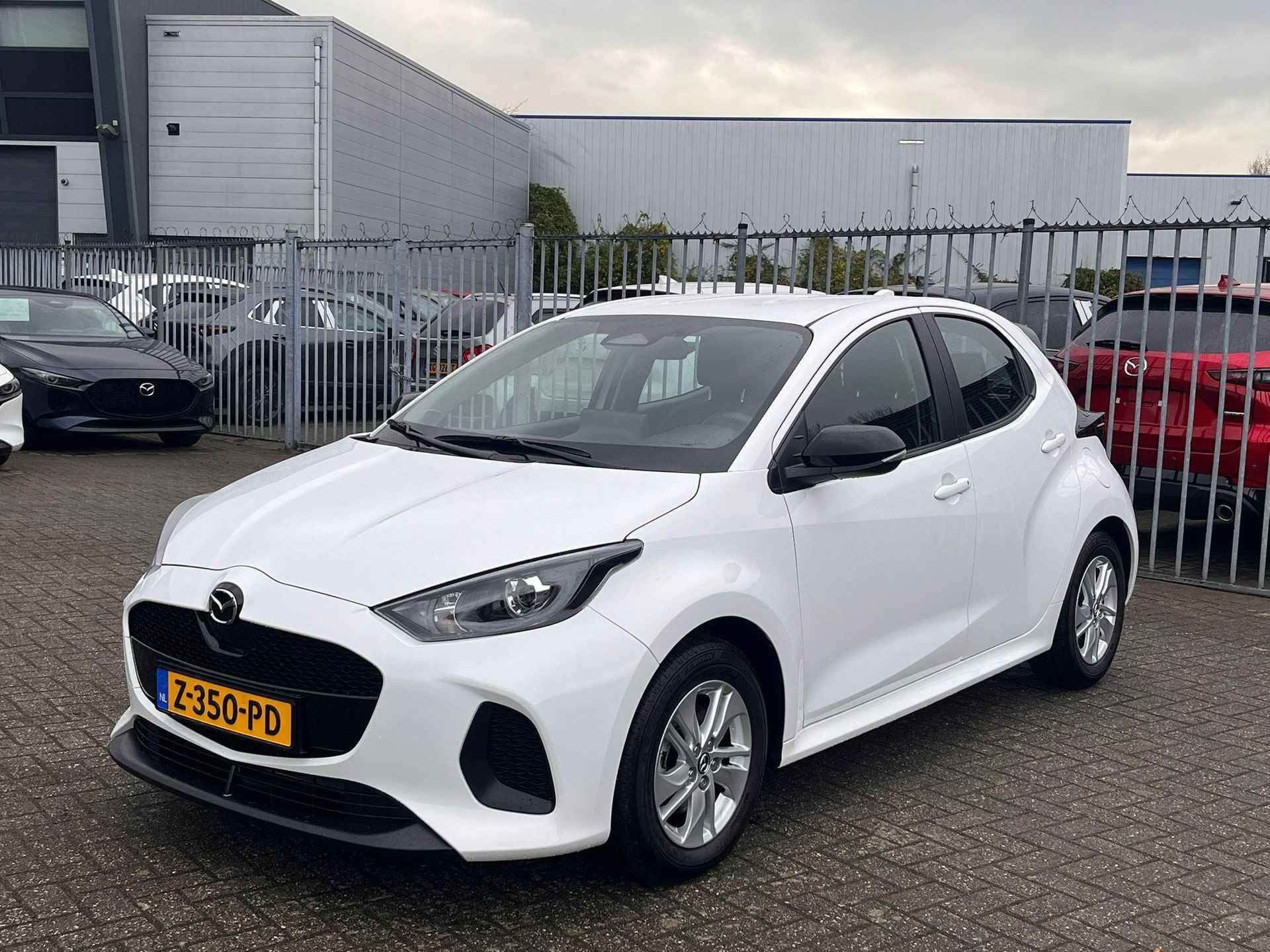 Mazda 2 Hybrid 1.5 Centre-line - 16/17