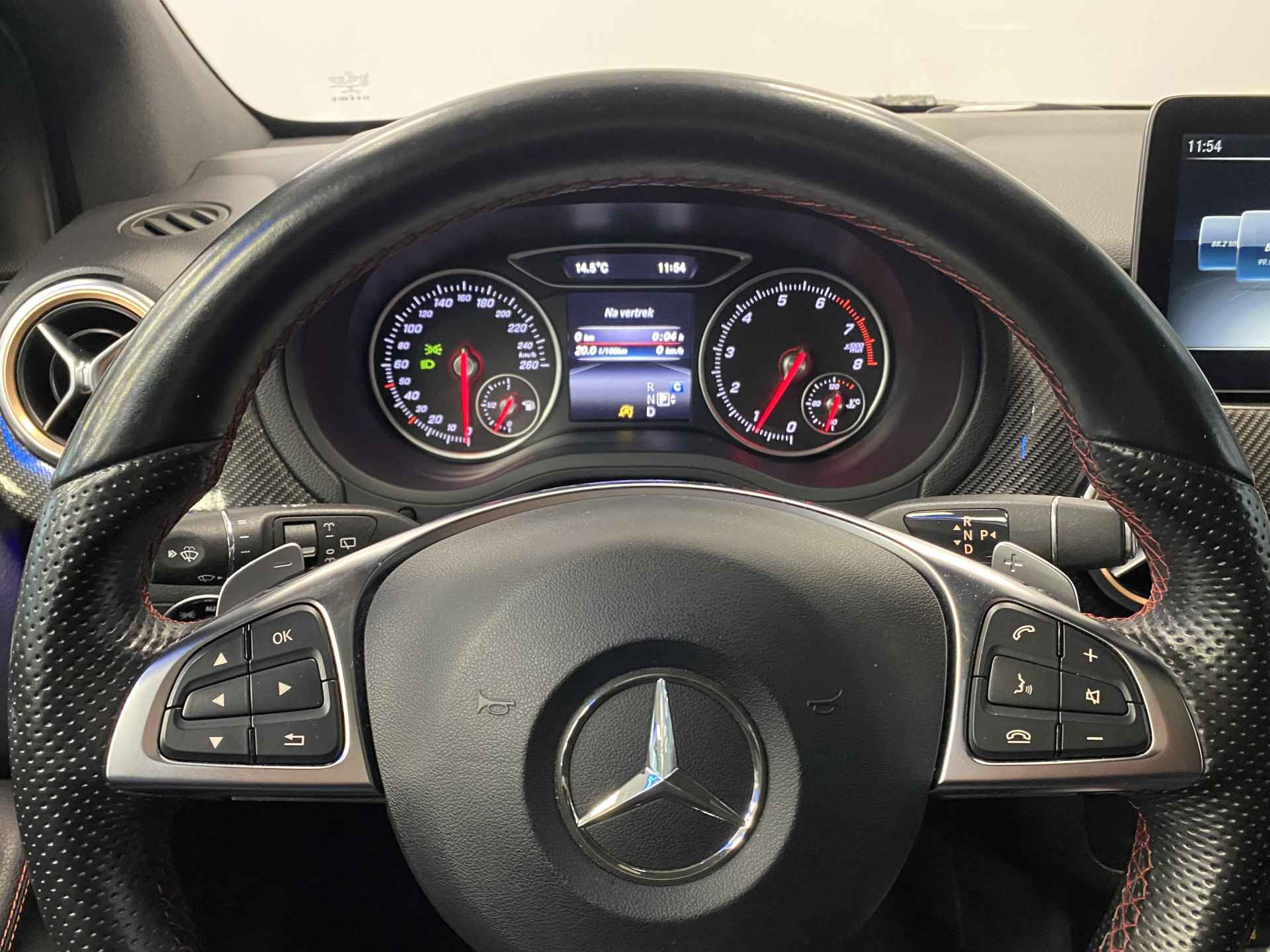 Mercedes-Benz B-Klasse 180 AMG Night Edition Cruise/climate Automaat PDC Panoramadak Navigatie - 9/23