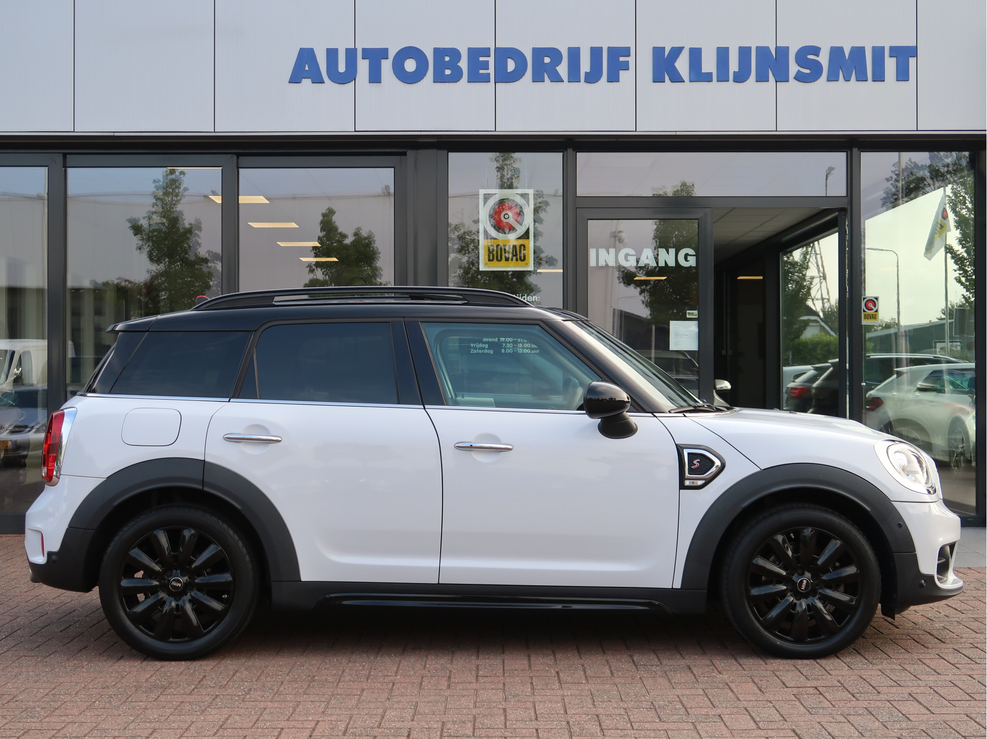 MINI Countryman 2.0 Cooper S Chili Panorama Head-Up Serious Business