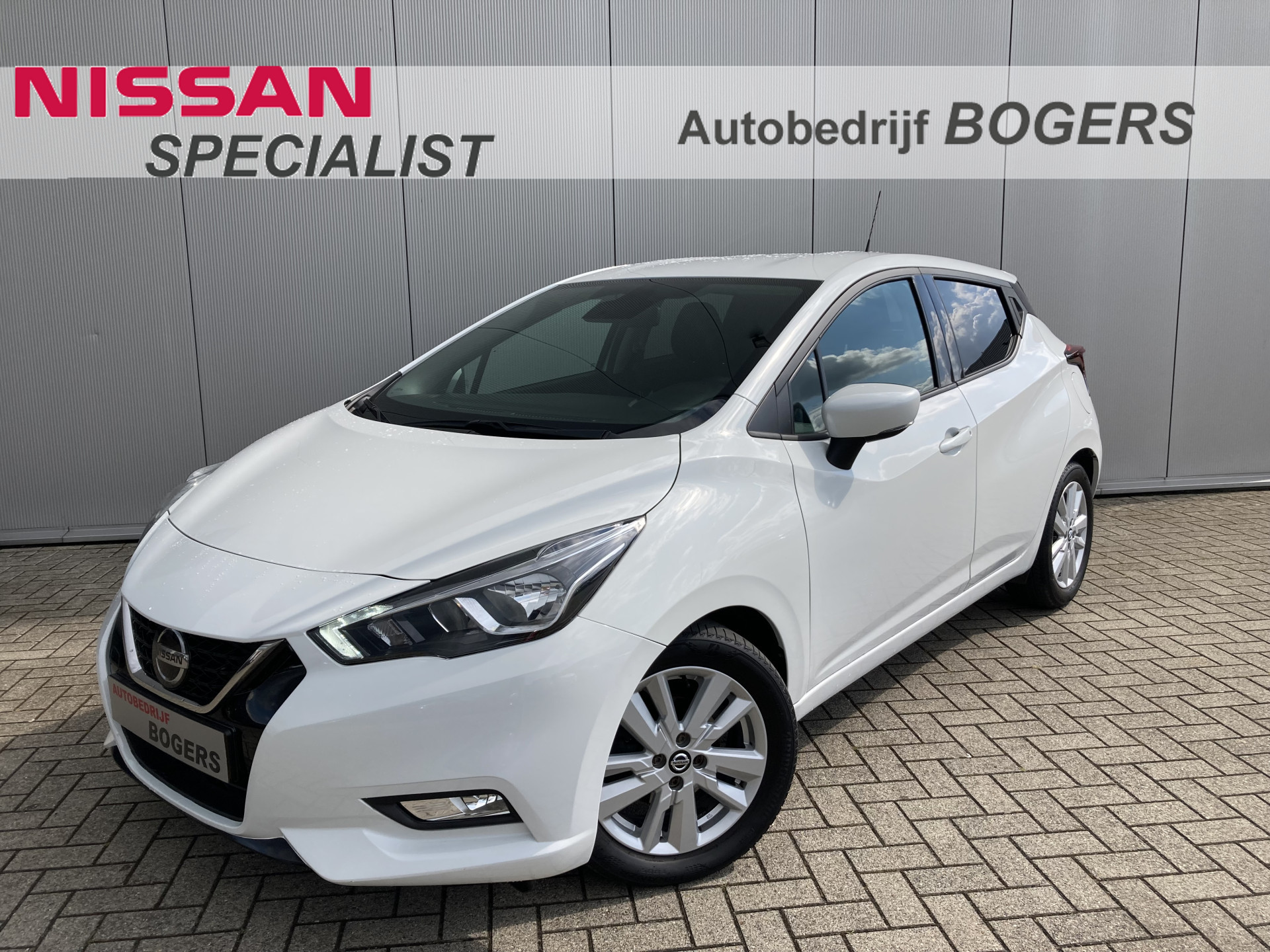 Nissan Micra 1.0 IG-T DCT Automaat N-Connecta Navigatie, Cruise Control, Airco, 16"Lm, Achteruitrijcamera