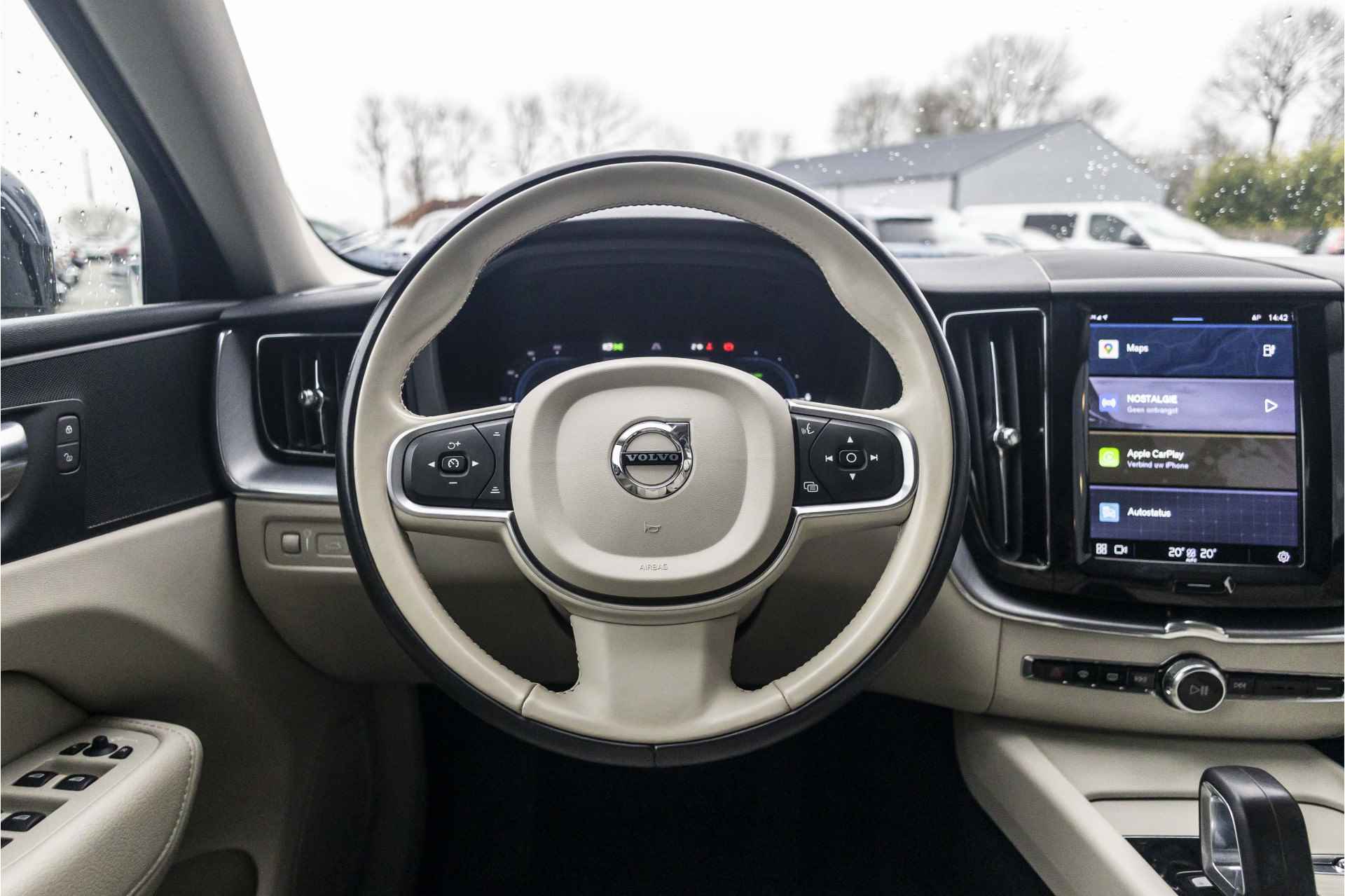 Volvo XC60 2.0 T6 Plug-in hybrid AWD Inscription | Pano | Camera | Volleder | LED - 7/42