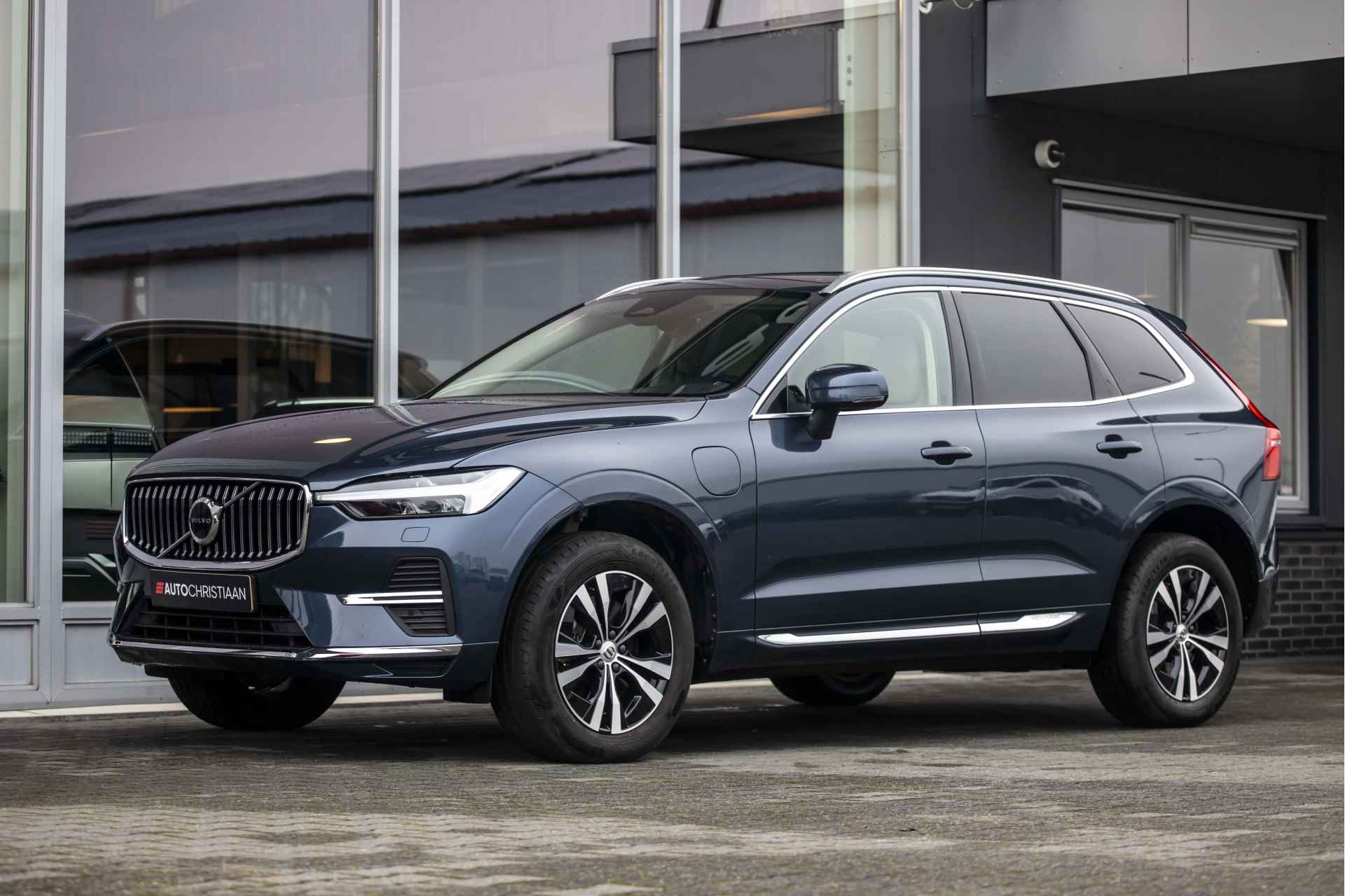 Volvo XC60 2.0 T6 Plug-in hybrid AWD Inscription | Pano | Camera | Volleder | LED - 15/42