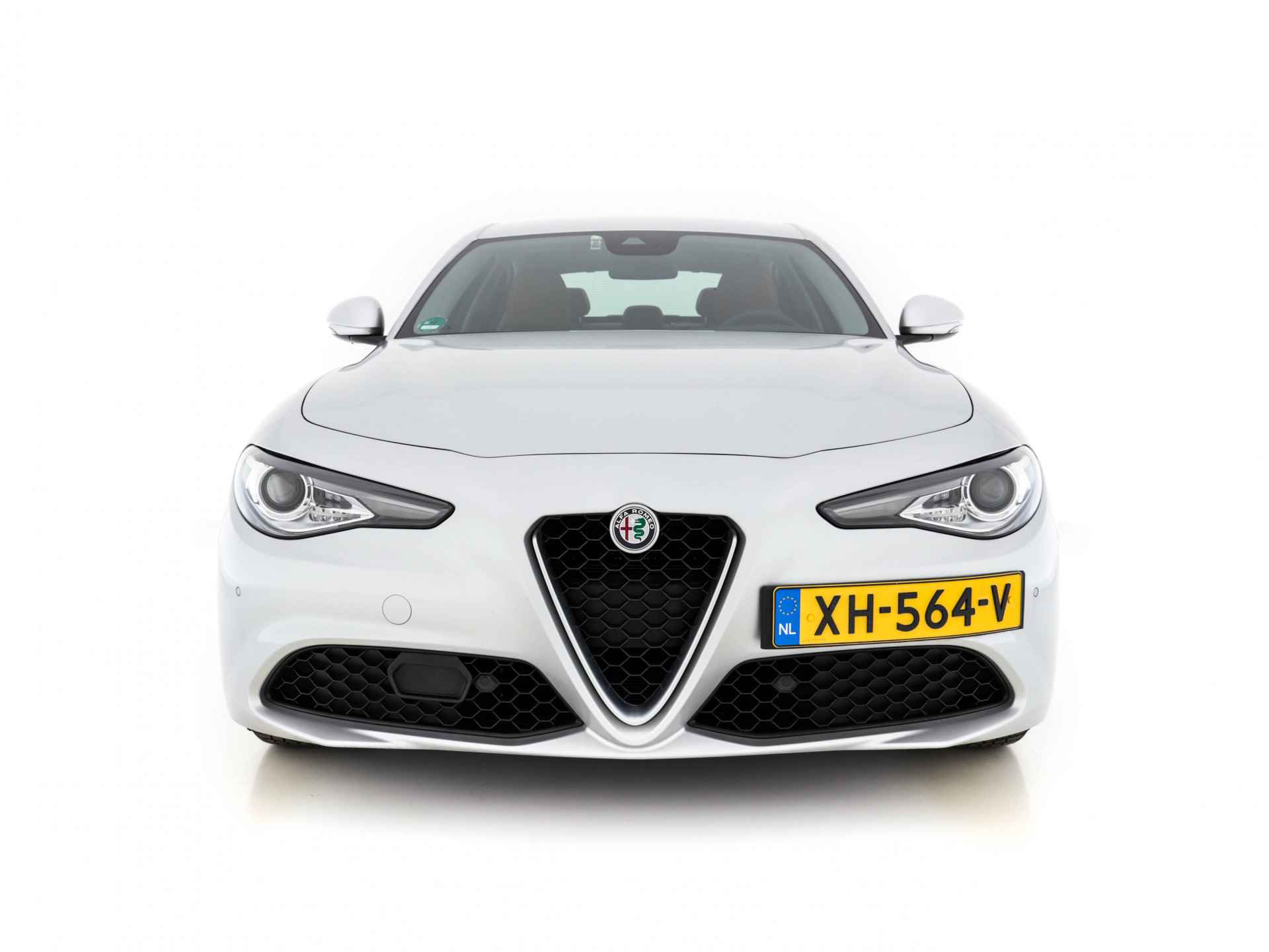 Alfa Romeo Giulia 2.2 Aut. *FULL-LED | NAVI-FULLMAP | LEATHER-MICROFIBRE | LANE-ASSIST |  ADAPTIVE-CRUISE | DAB | APP.CONNECT |  PDC | ECC | COMFORT-SEATS | 17"ALU * - 2/26