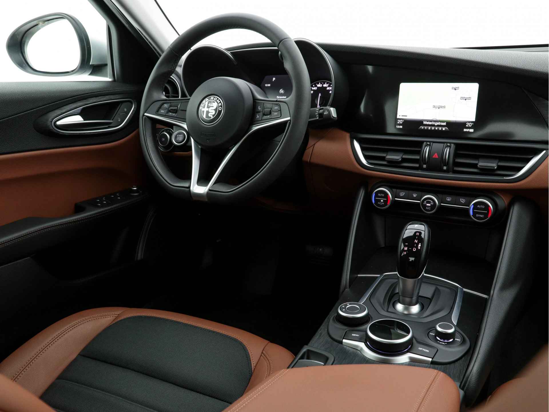 Alfa Romeo Giulia 2.2 Aut. *FULL-LED | NAVI-FULLMAP | LEATHER-MICROFIBRE | LANE-ASSIST |  ADAPTIVE-CRUISE | DAB | APP.CONNECT |  PDC | ECC | COMFORT-SEATS | 17"ALU * - 7/26