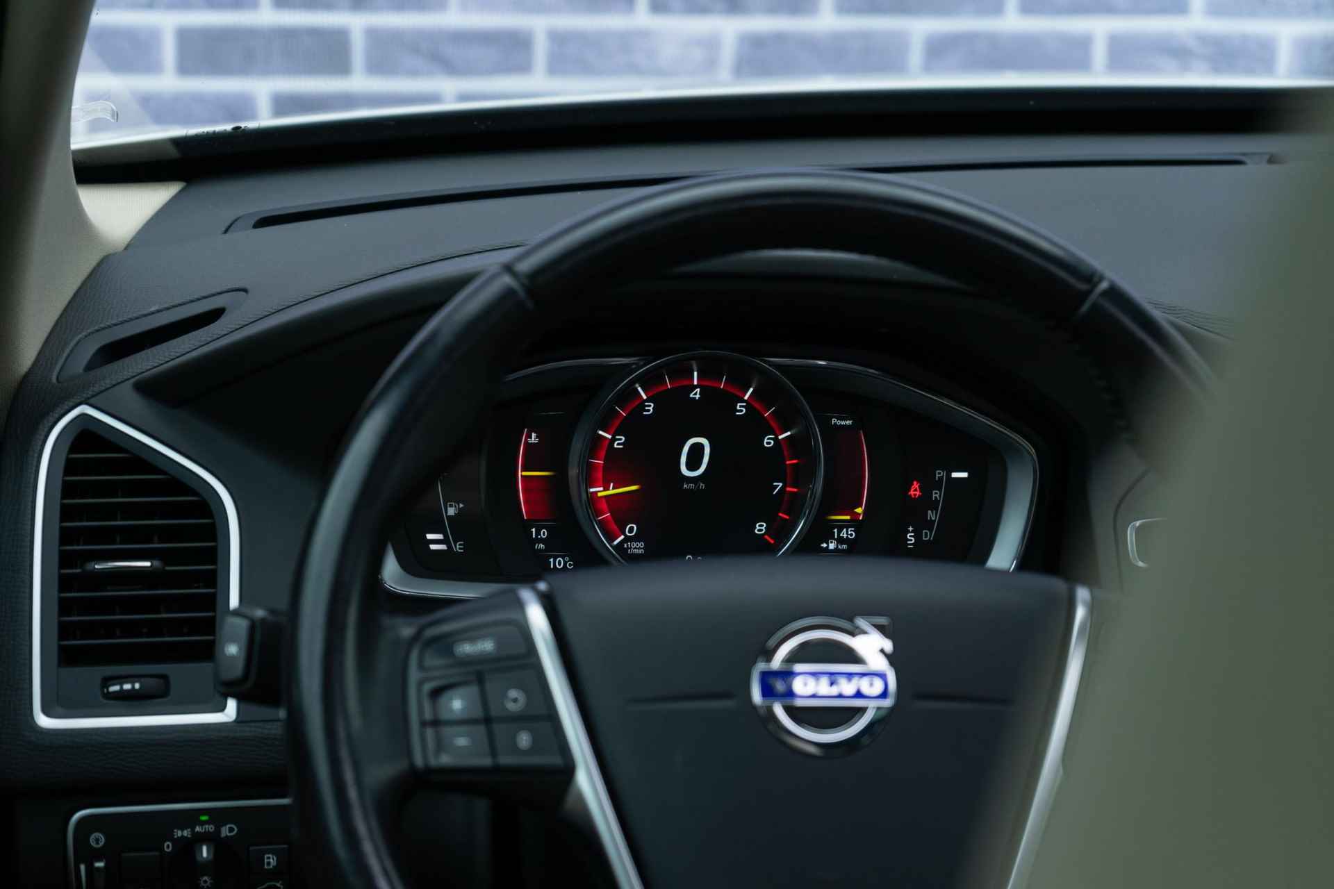 Volvo XC60 T5 FWD Polar+ | Stoelverwarming | Schuif-/Kanteldak | Trekhaak | Elek. Achterklep | Navi | DAB | Park Assist + Camera | Memory | High Performance Audio | Standkachel - 15/22