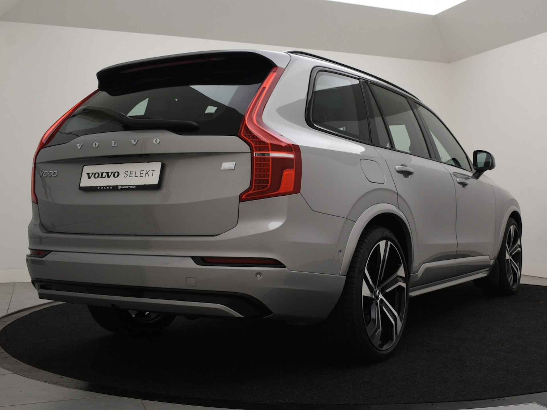 Volvo XC90 T8 PLUG-IN HYBRID LONG RANGE ULTIMATE DARK 22INCH BOWERS&WILKINS - 4/44