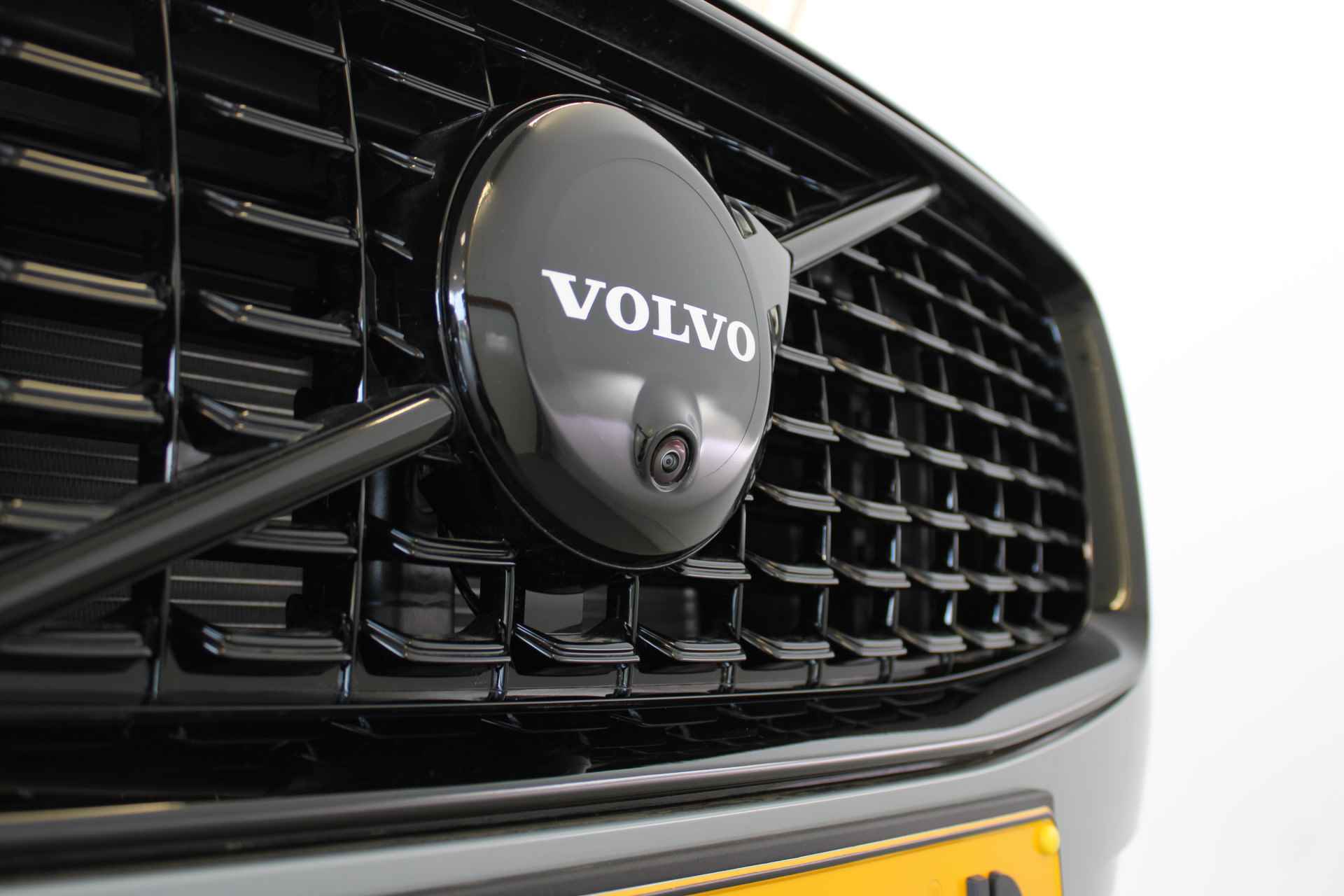 Volvo XC90 T8 455PK Ultra Dark | Full Option | HEICO | Selected Luchtvering | B&W Audio | Iso glas - 90/92