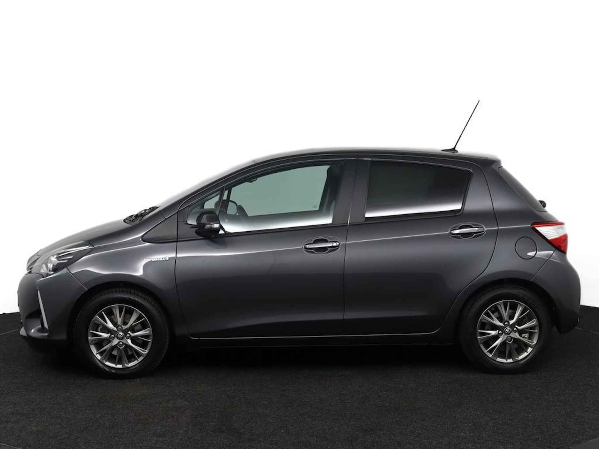 Toyota Yaris 1.5 Hybrid Executive | Navigatie | Climate control | Cruise control | - 3/50