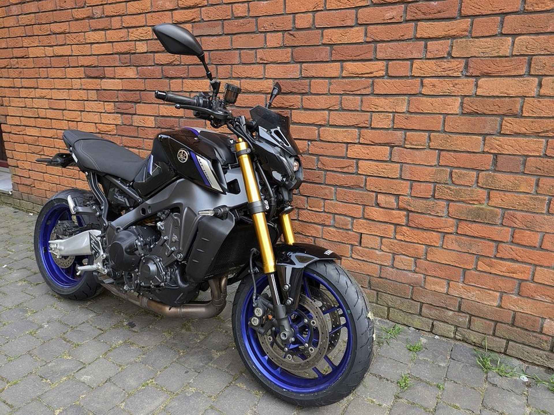 Yamaha MT-09 SP - 3/13