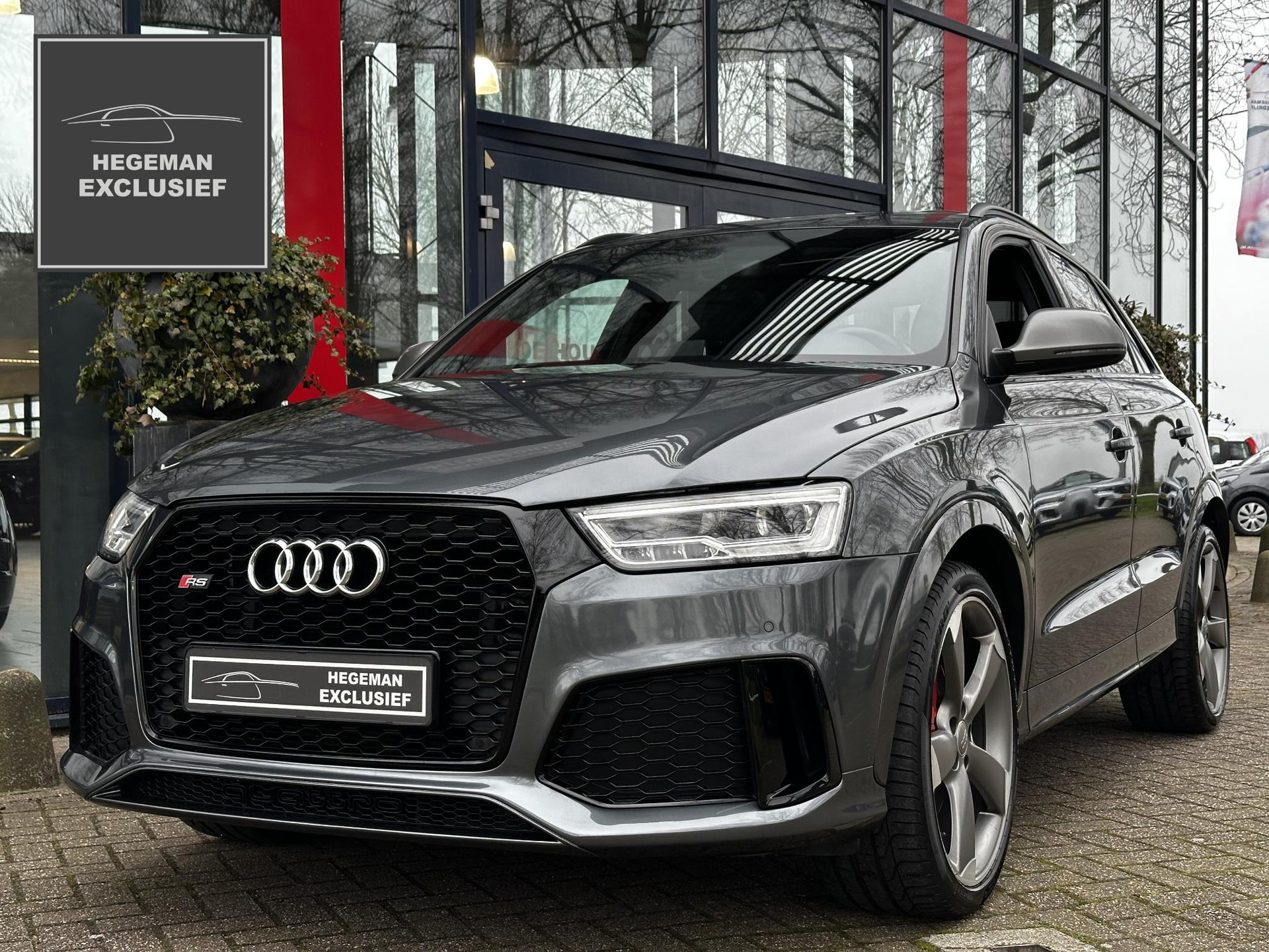 Audi RS Q3 2.5 TFSI quattro performance Pro Line Plus | Schuif-kanteldak | Camera | Elektr. Best stoel | SUPERSPRINT | Wegk Trekhaak