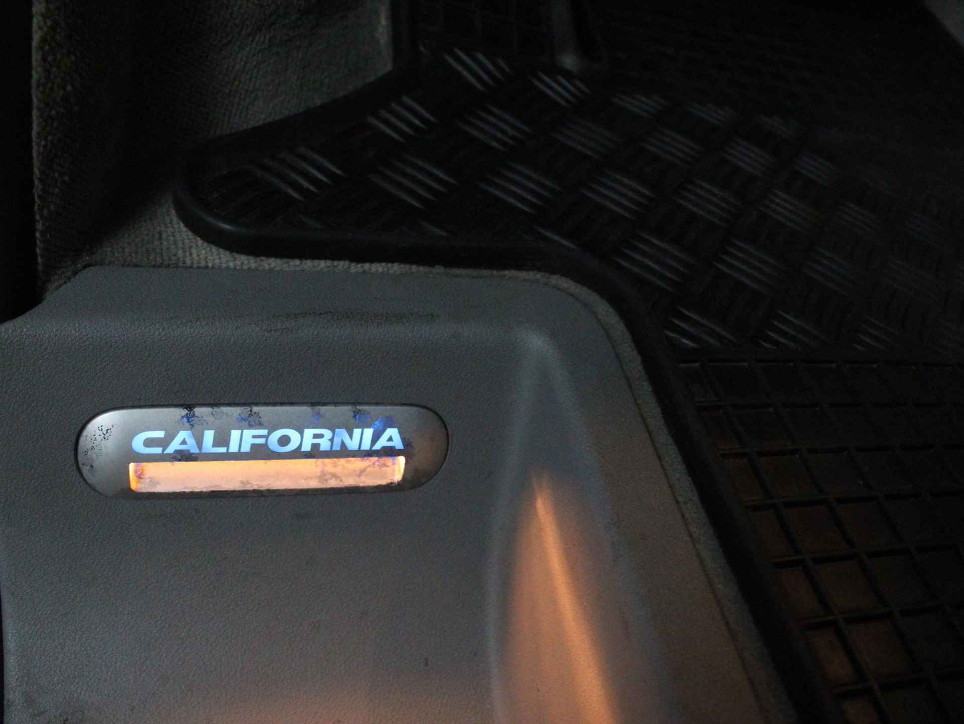 Volkswagen California 2.0 TDI 140 DSG Comfortline | Automaat | Navi | Clima | Cruise | Trekhaak | LM velgen 17" | PDC V+A + Camera - 30/50