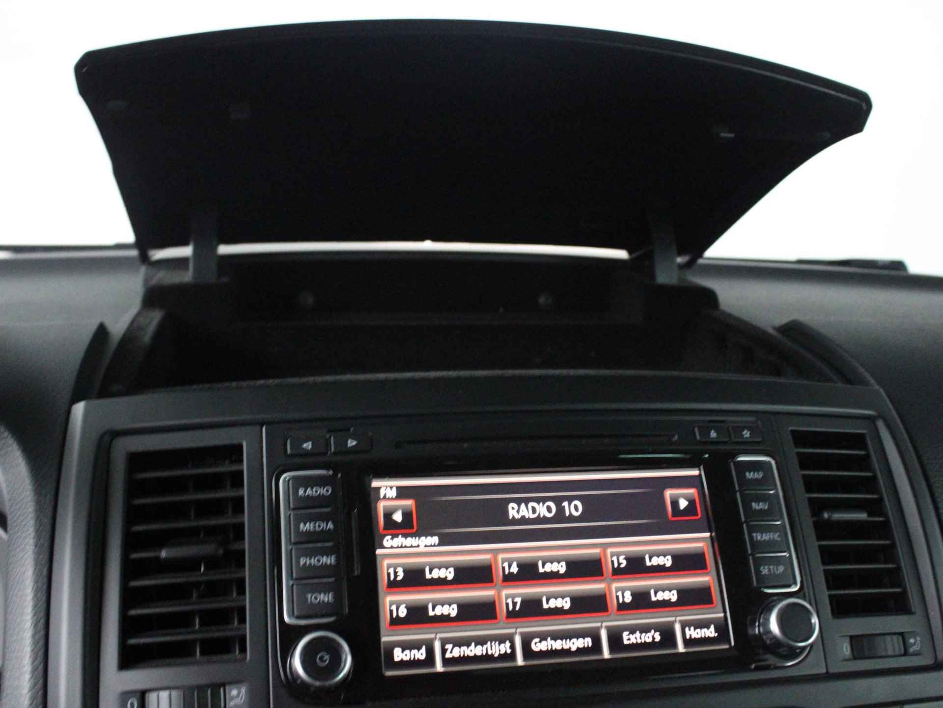 Volkswagen California 2.0 TDI 140 DSG Comfortline | Automaat | Navi | Clima | Cruise | Trekhaak | LM velgen 17" | PDC V+A + Camera - 41/50