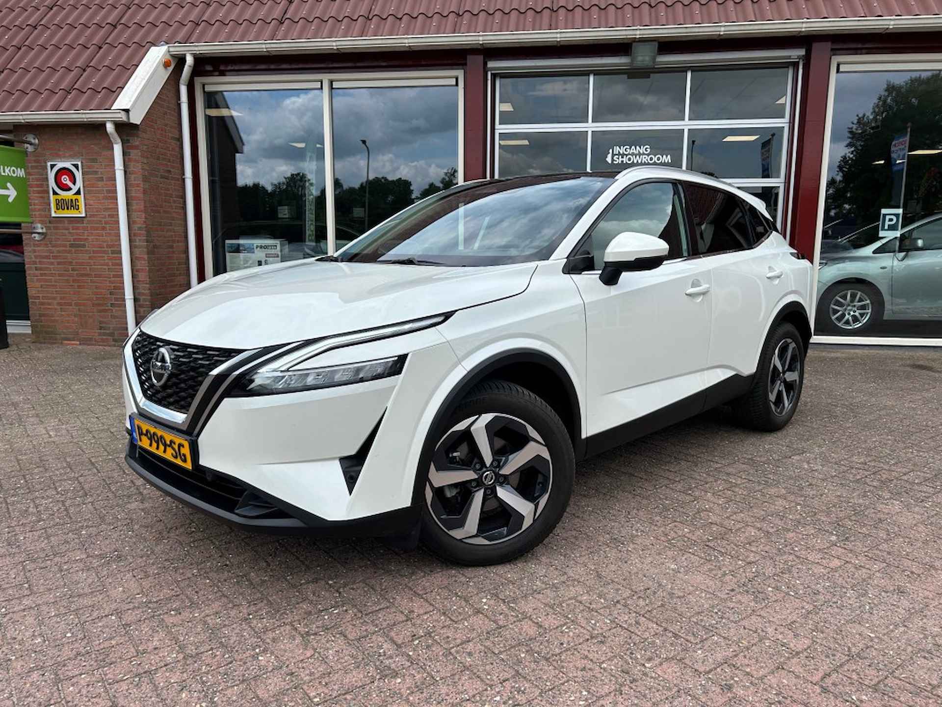 NISSAN Qashqai 1.3 MHEV PREMIERE EDITION PANODAK/NAVI/TREKHAAK/ENZ. - 38/42