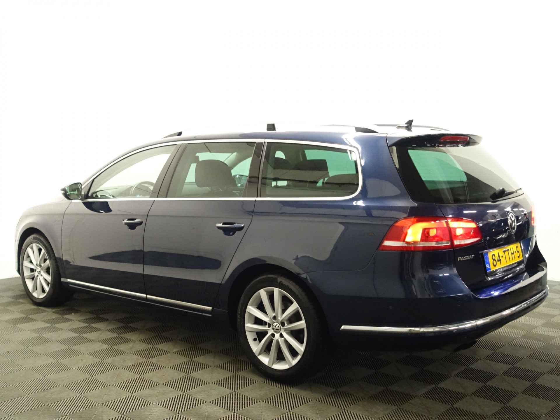 Volkswagen Passat Variant 1.8 TSI R-Line 161Pk Dsg7- Bi Coulor leder, Park assist, Navi, Xenon Led, - 5/33