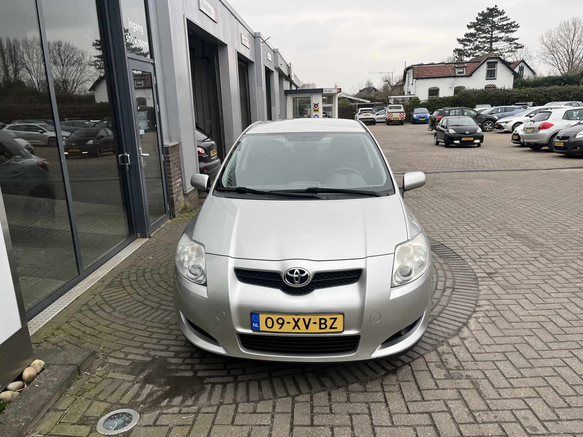 Toyota Auris 1.6-16V Sol Business - 5/18