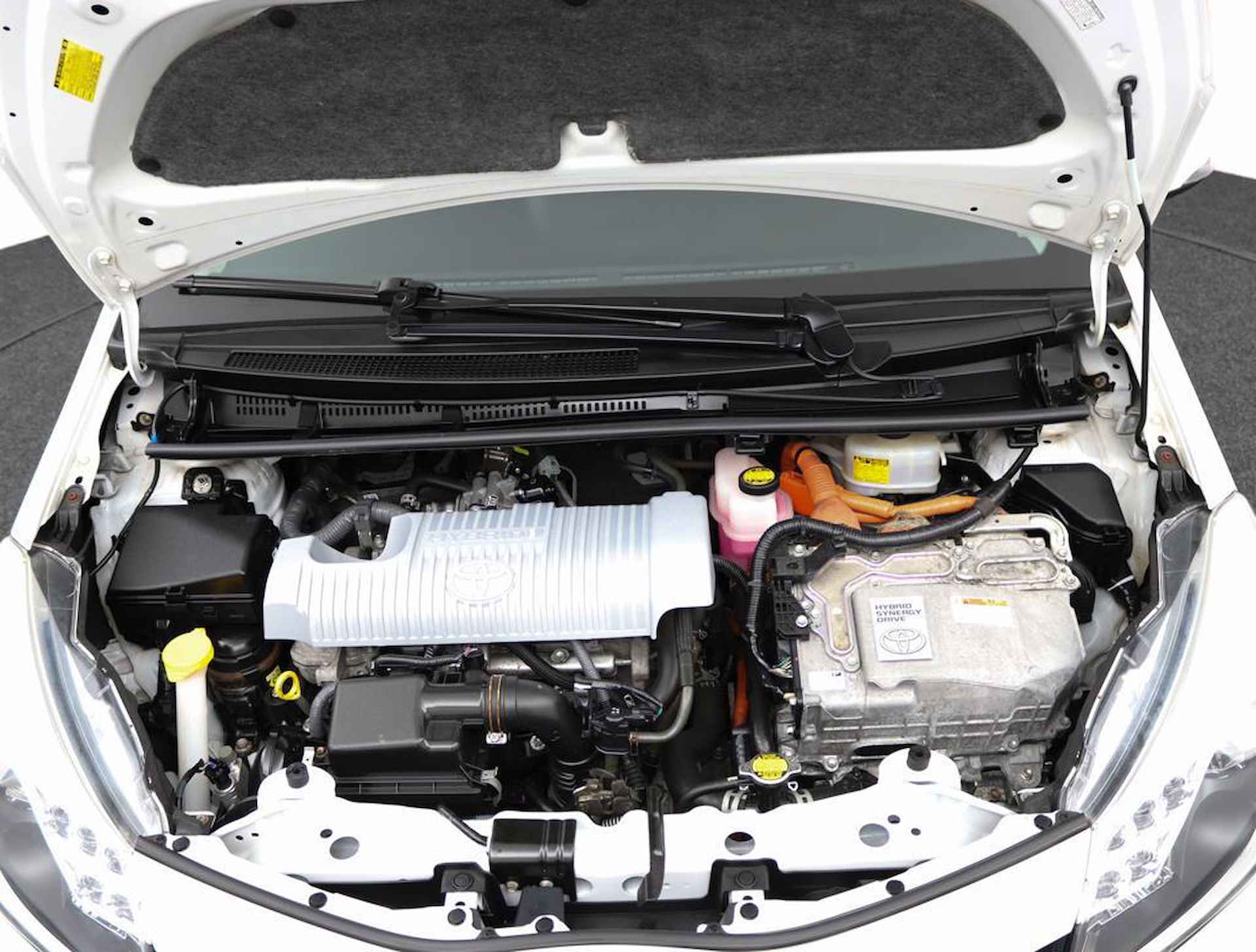 Toyota Yaris 1.5 Full Hybrid Aspiration | Climate control | Parkeercamera | Keyless entry en start | Lichtmetalen velgen | - 34/55