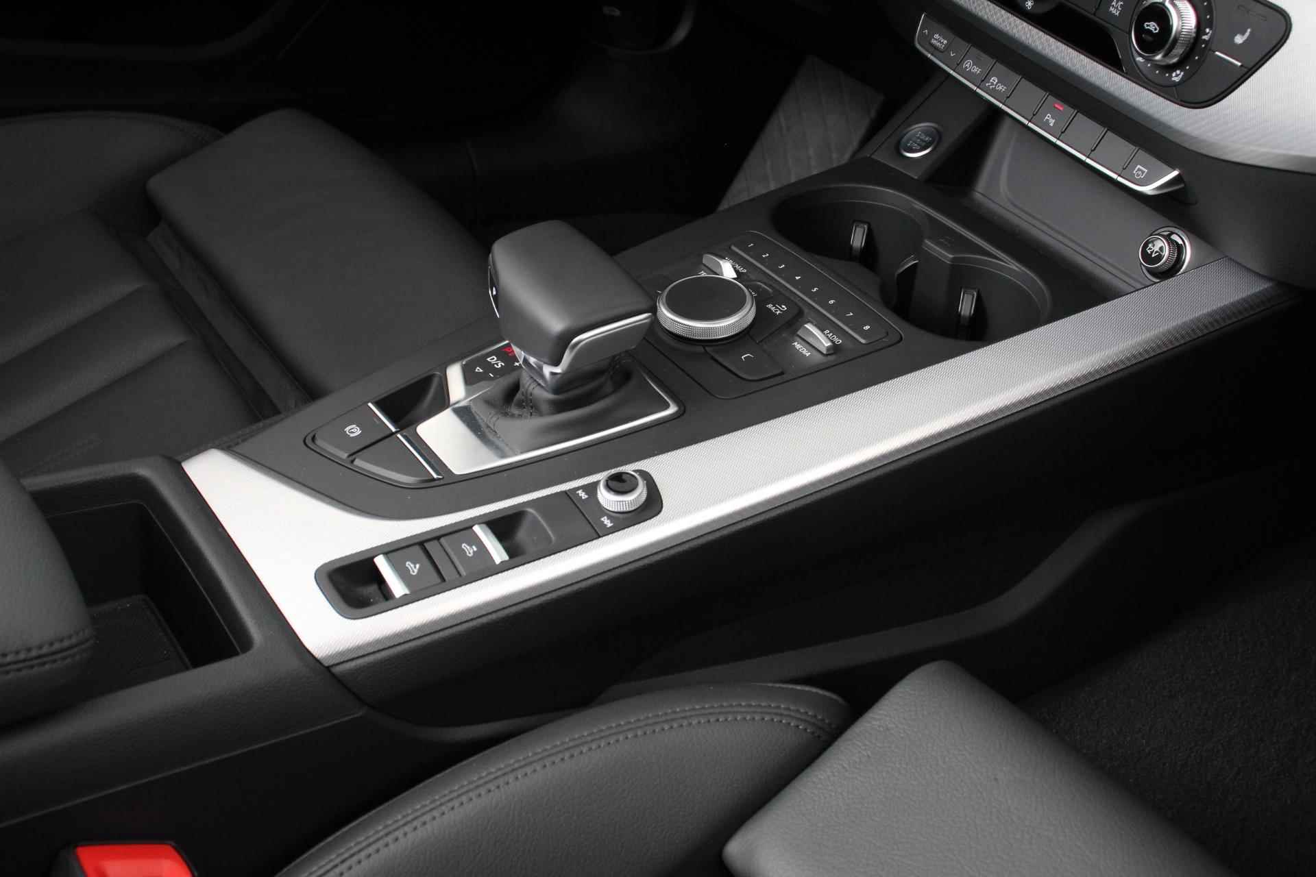 Audi A5 Cabriolet 40 TFSI 2.0 190pk S-tronic Sport | Lederen bekleding | Navigatie | Climate Control | Parkeer sensoren | Lichtmetalen velgen - 25/42