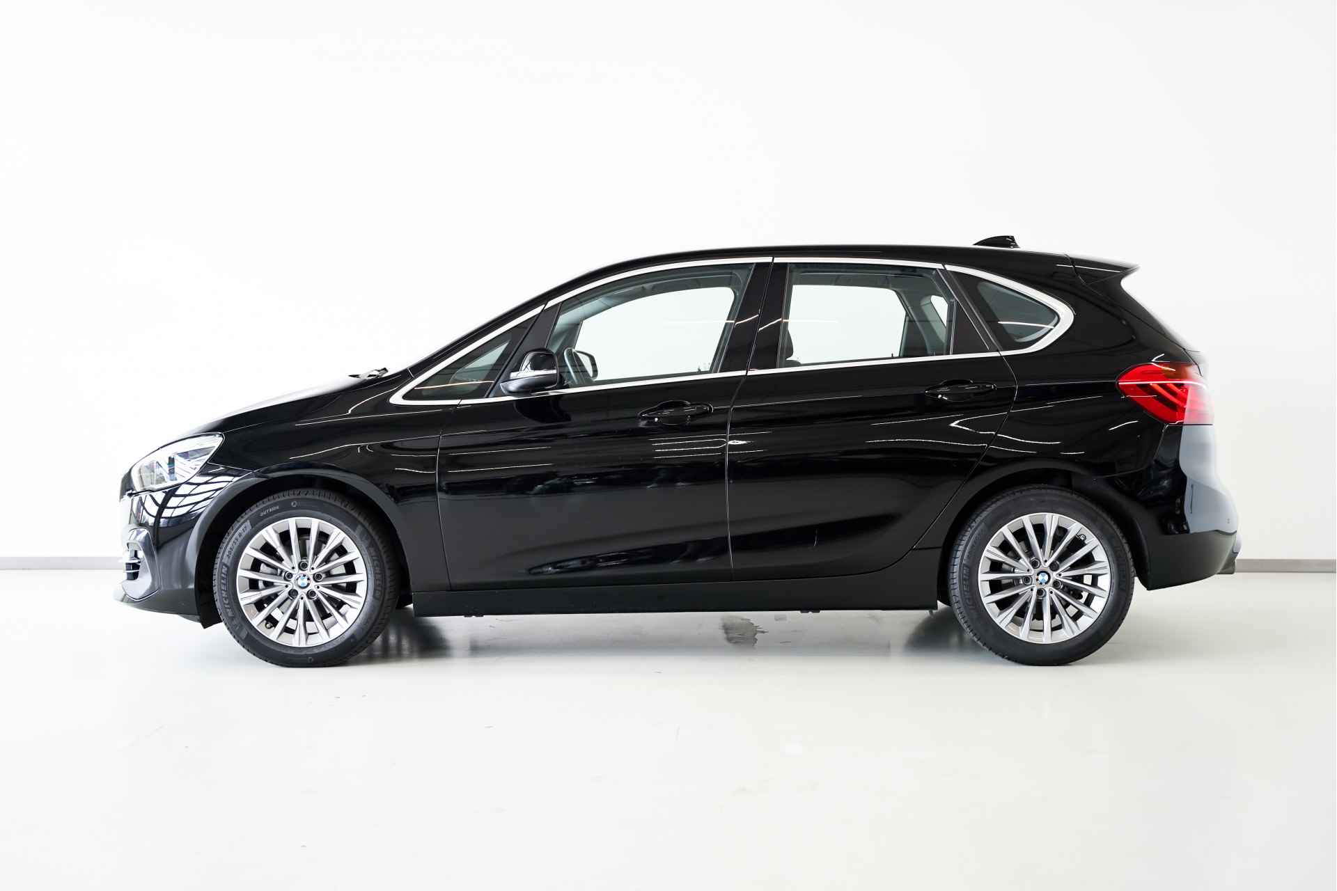 BMW 2 Serie Active Tourer 218i Executive Luxury Line Aut. - 4/28