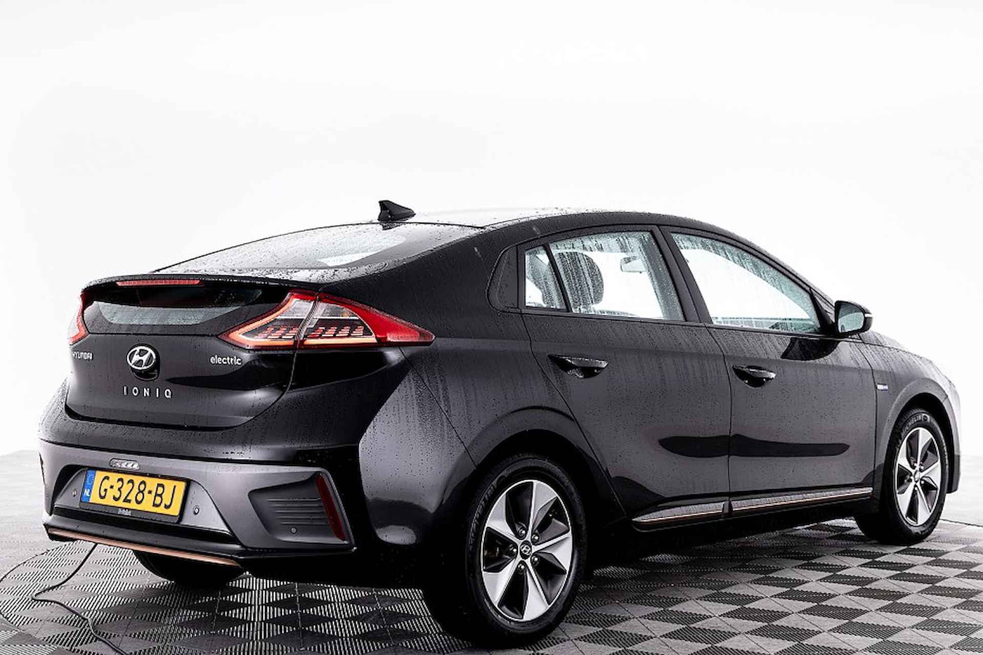 Hyundai IONIQ Comfort EV Automaat **subsidie mogelijk** ✅ 1e Eigenaar . - 21/27