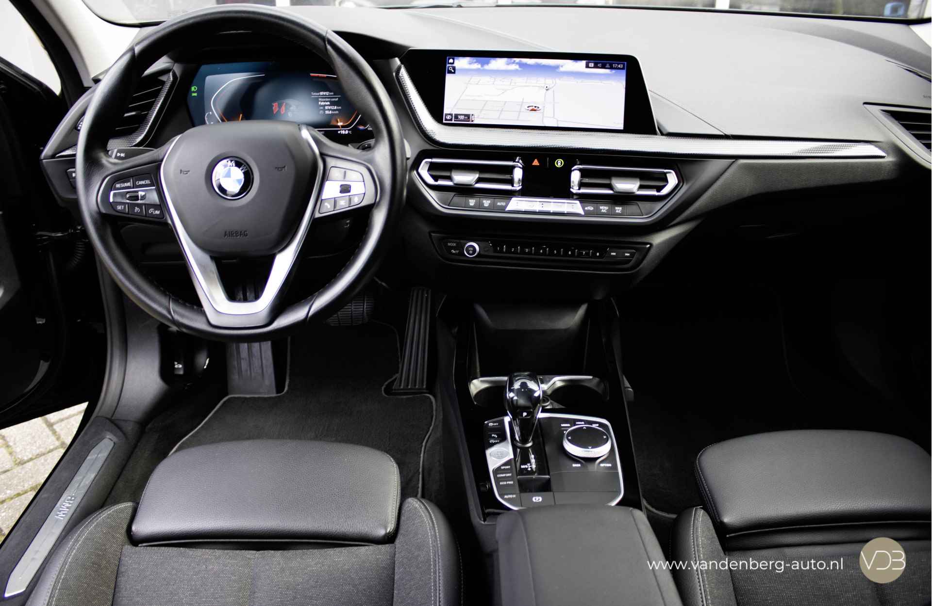 BMW 1-serie 118i AUT Executive Edition LED VIRTUAL Origineel NL - 8/14