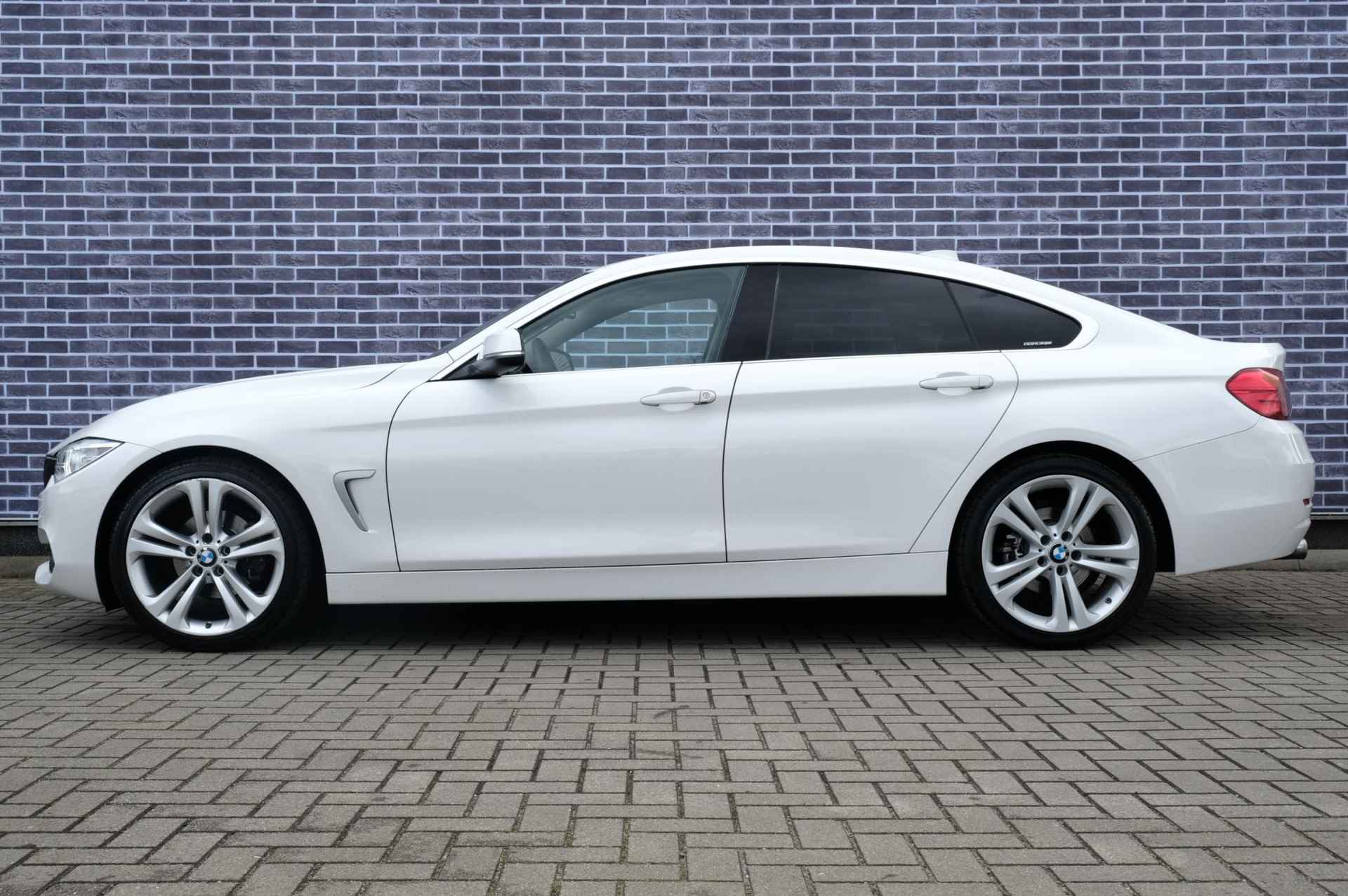 BMW 4-serie Gran Coupé 418i Essential Apple Carplay | Navi Prof | Lederen Bekleding | Stoel Verwarming | Trekhaak |PDC | Led-Verlichting | Elektrische Kofferklep | - 4/31