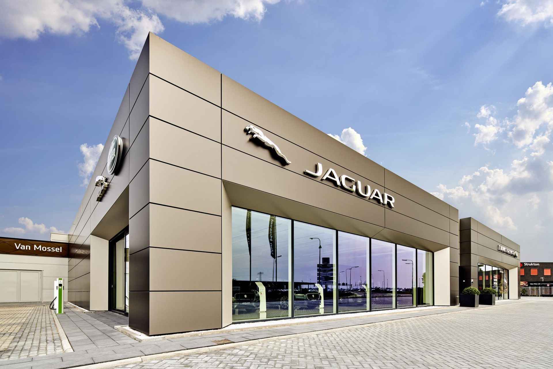 Jaguar F-PACE 3.0 P400 6 cilinder MHEV R-Dynamic SE | NP Eur €136.412,- | MHEV | Performance Seats | Vintage Tan | Meridian - 48/51