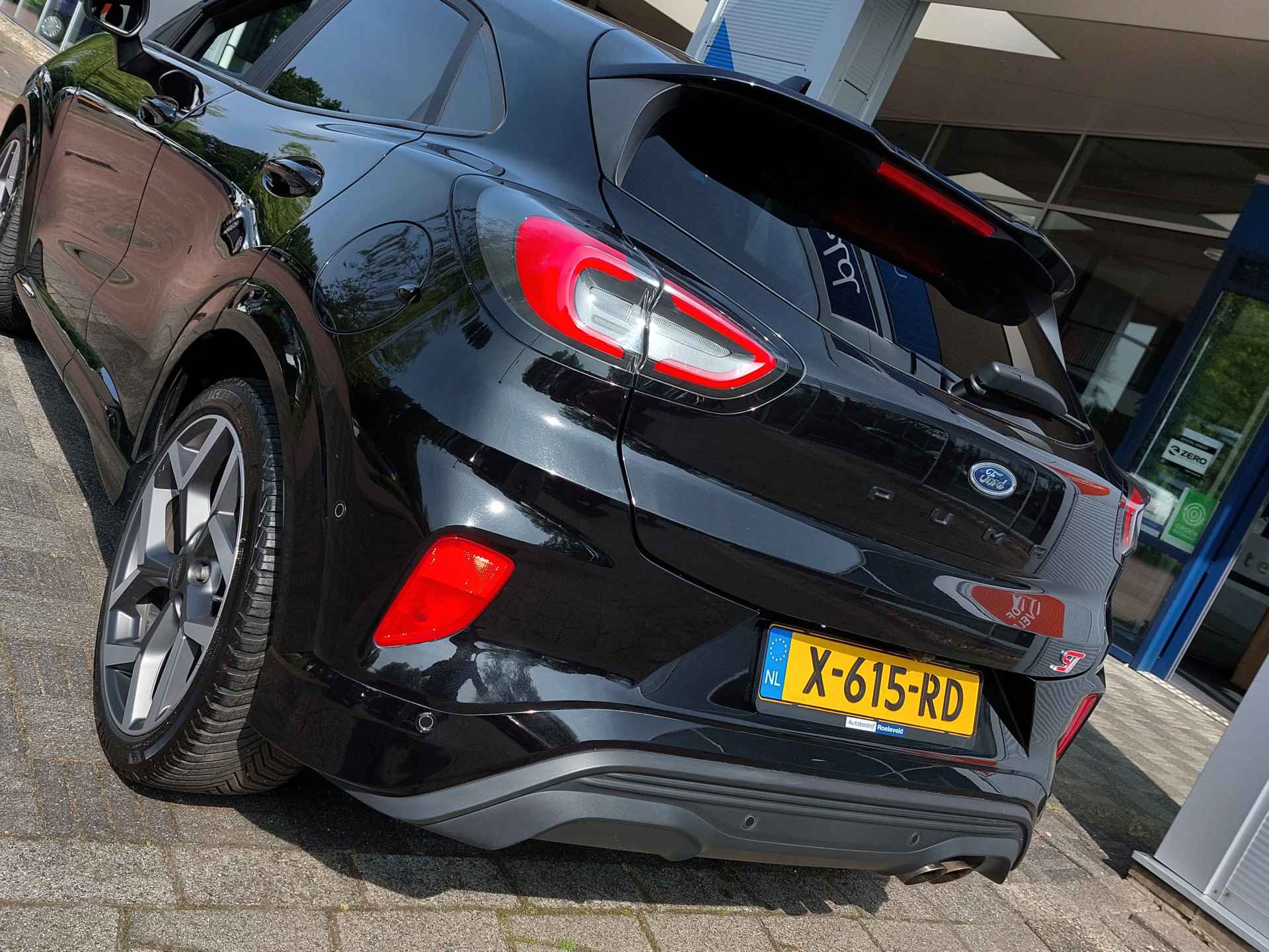 Ford Puma 1.5 EcoBoost 200pk ST-X Performance-Pack | Navi + Apple Carplay | Clima | Cruise | B&O Sound | Keyless Entry | Pdc V+A+Assist+Camera | Dodehoek+Rijstrooksensor | Privacy Glass | 19''lm - 43/51