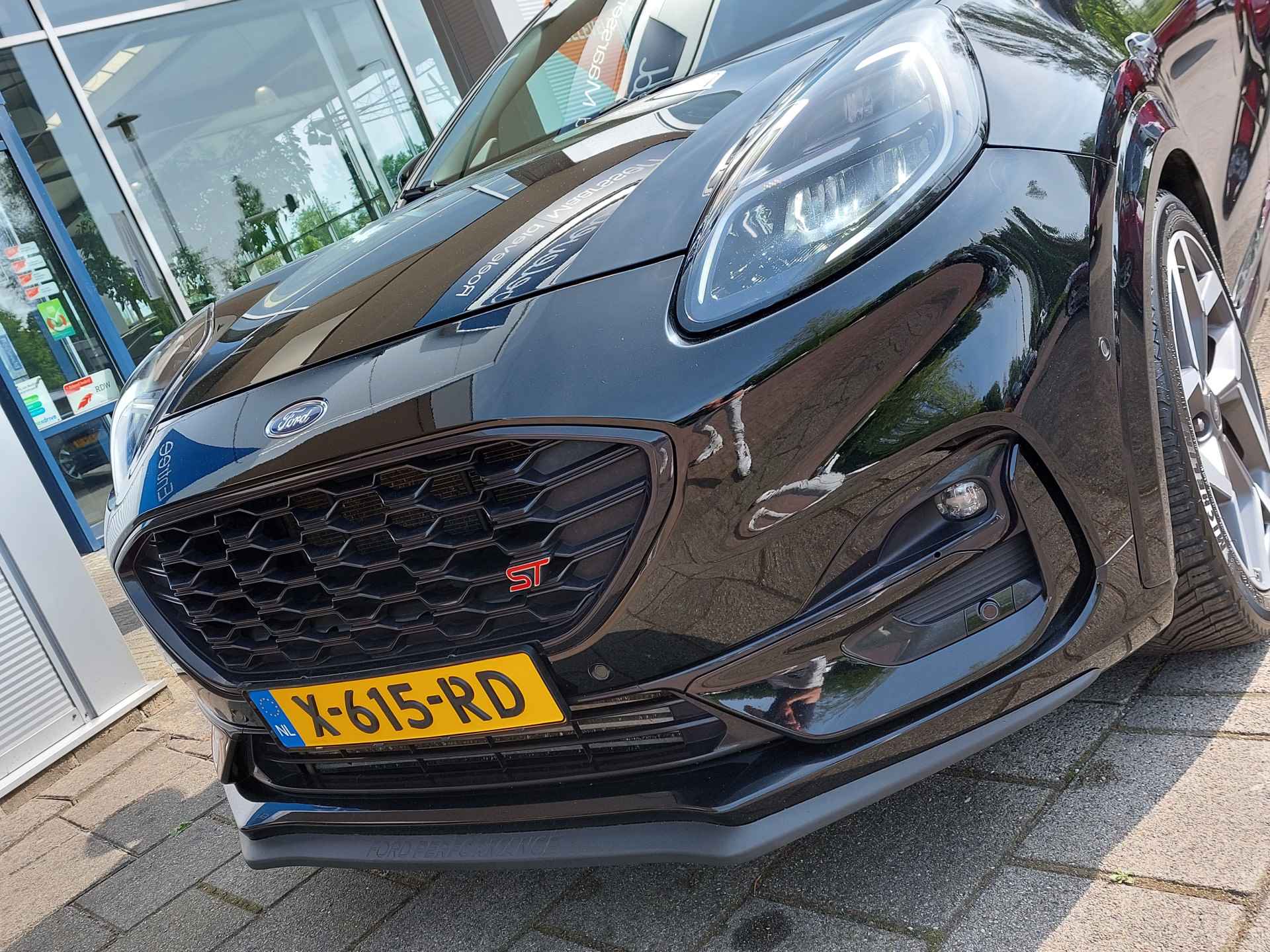 Ford Puma 1.5 EcoBoost 200pk ST-X Performance-Pack | Navi + Apple Carplay | Clima | Cruise | B&O Sound | Keyless Entry | Pdc V+A+Assist+Camera | Dodehoek+Rijstrooksensor | Privacy Glass | 19''lm - 47/51