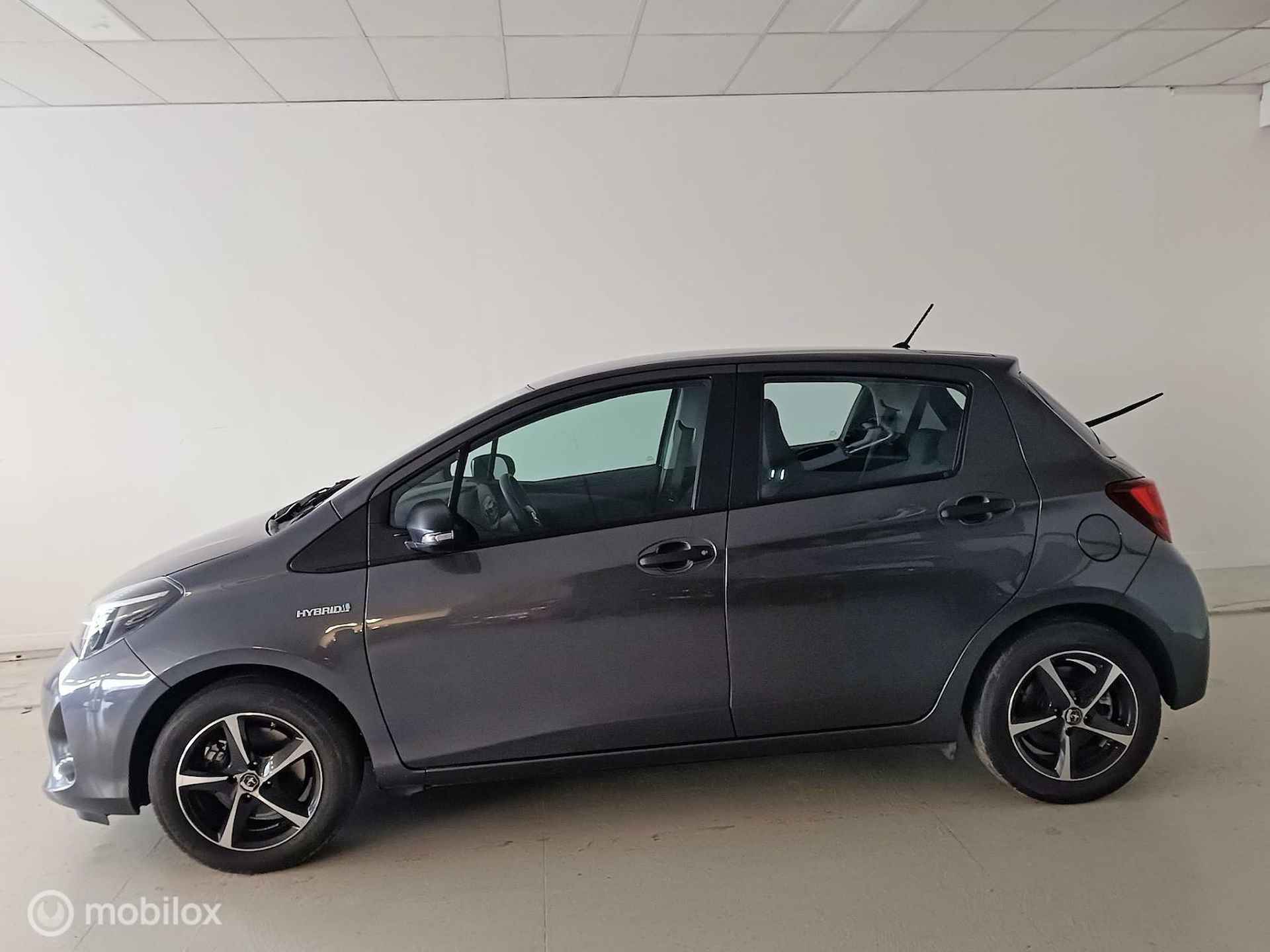 Toyota Yaris 1.5 Hybrid Aspiration - 6/13