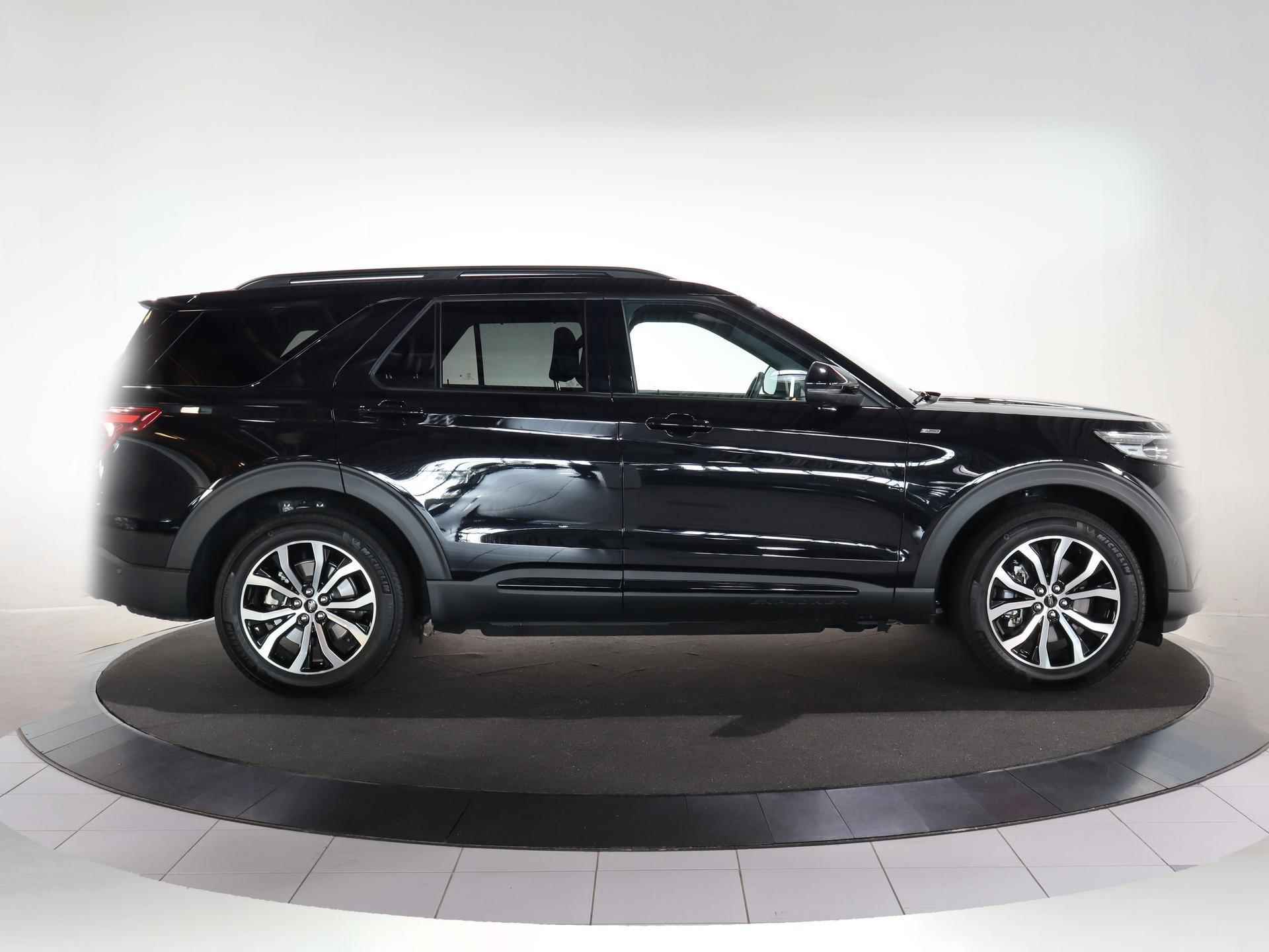 Ford Explorer 3.0 V6 EcoBoost PHEV ST-Line - 7/38