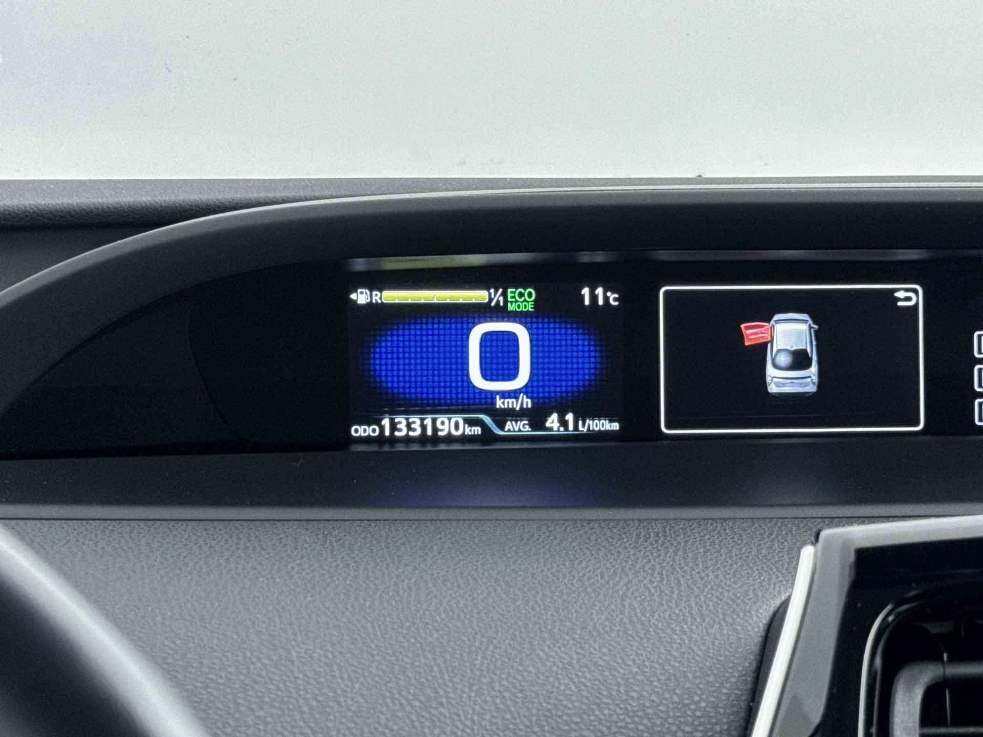 Toyota Prius 1.8 Business Plus | Navigatie | Head-up Display | Stoelverwarming | - 7/41