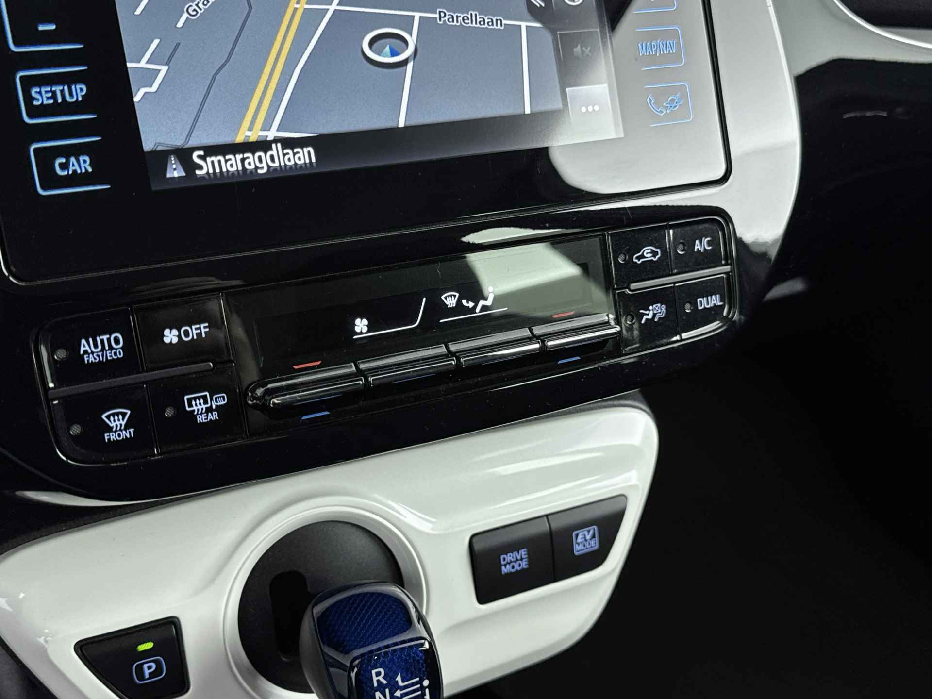 Toyota Prius 1.8 Business Plus | Navigatie | Head-up Display | Stoelverwarming | 11-5 JvR - 11/41