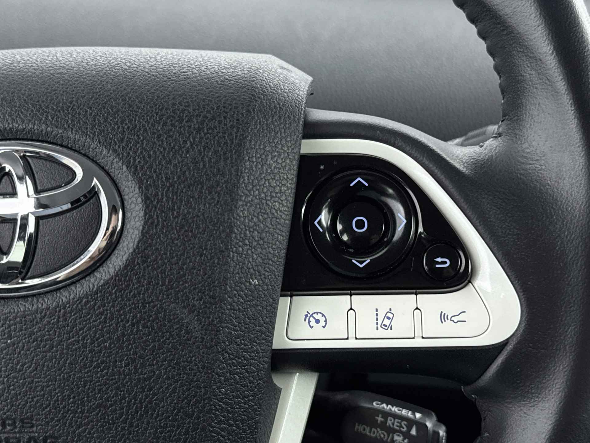 Toyota Prius 1.8 Business Plus | Navigatie | Head-up Display | Stoelverwarming | - 22/41